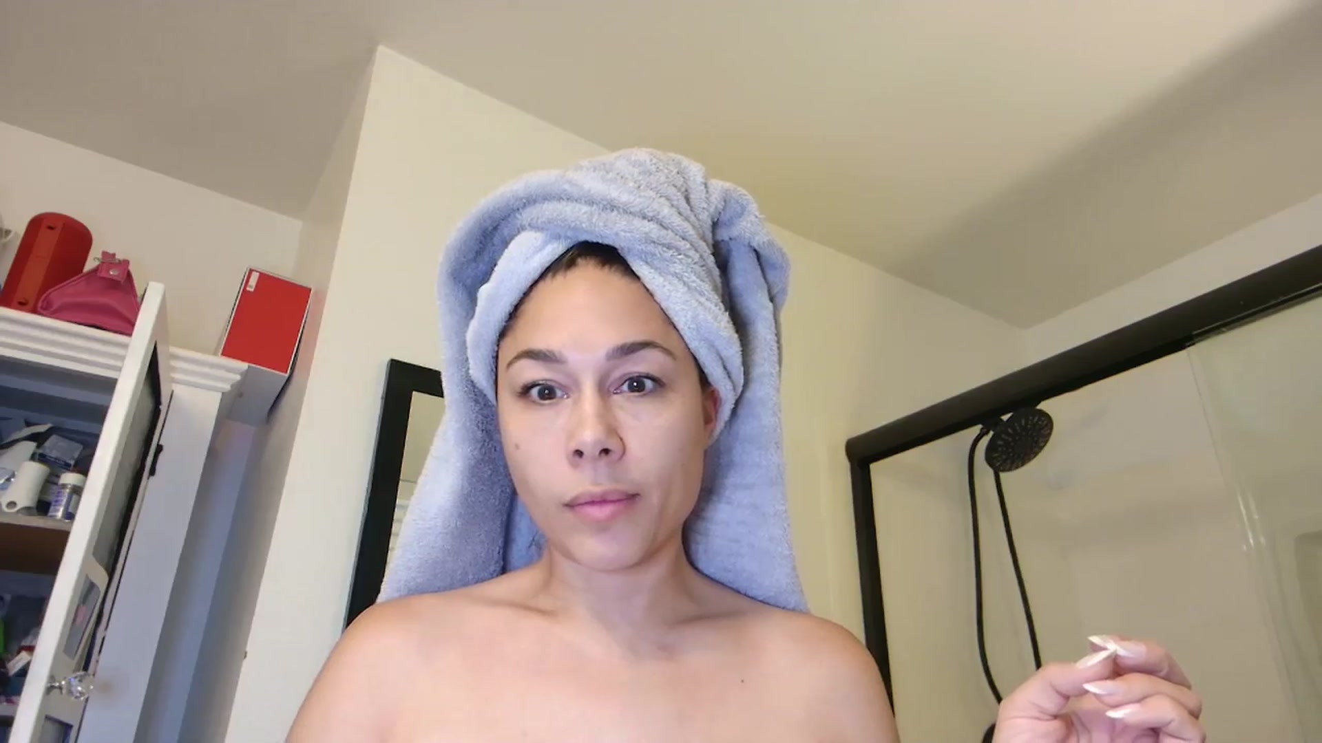 Gallery image thumbnail from Cinnaa's myfreecams stream on, 08/31/2025, 02:21 image 6 of 20