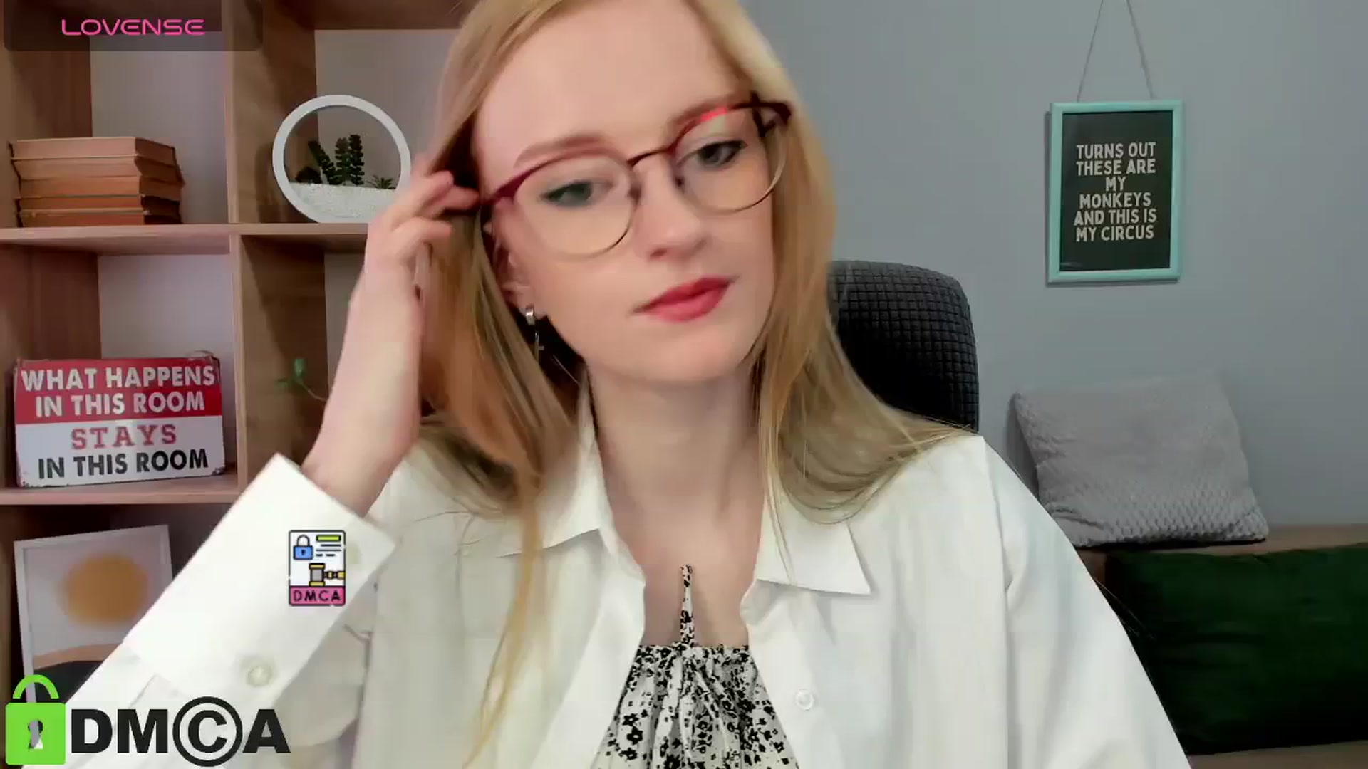 Gallery image thumbnail from Cinnabonnn's myfreecams stream on, 07/02/2025, 07:32 image 15 of 20