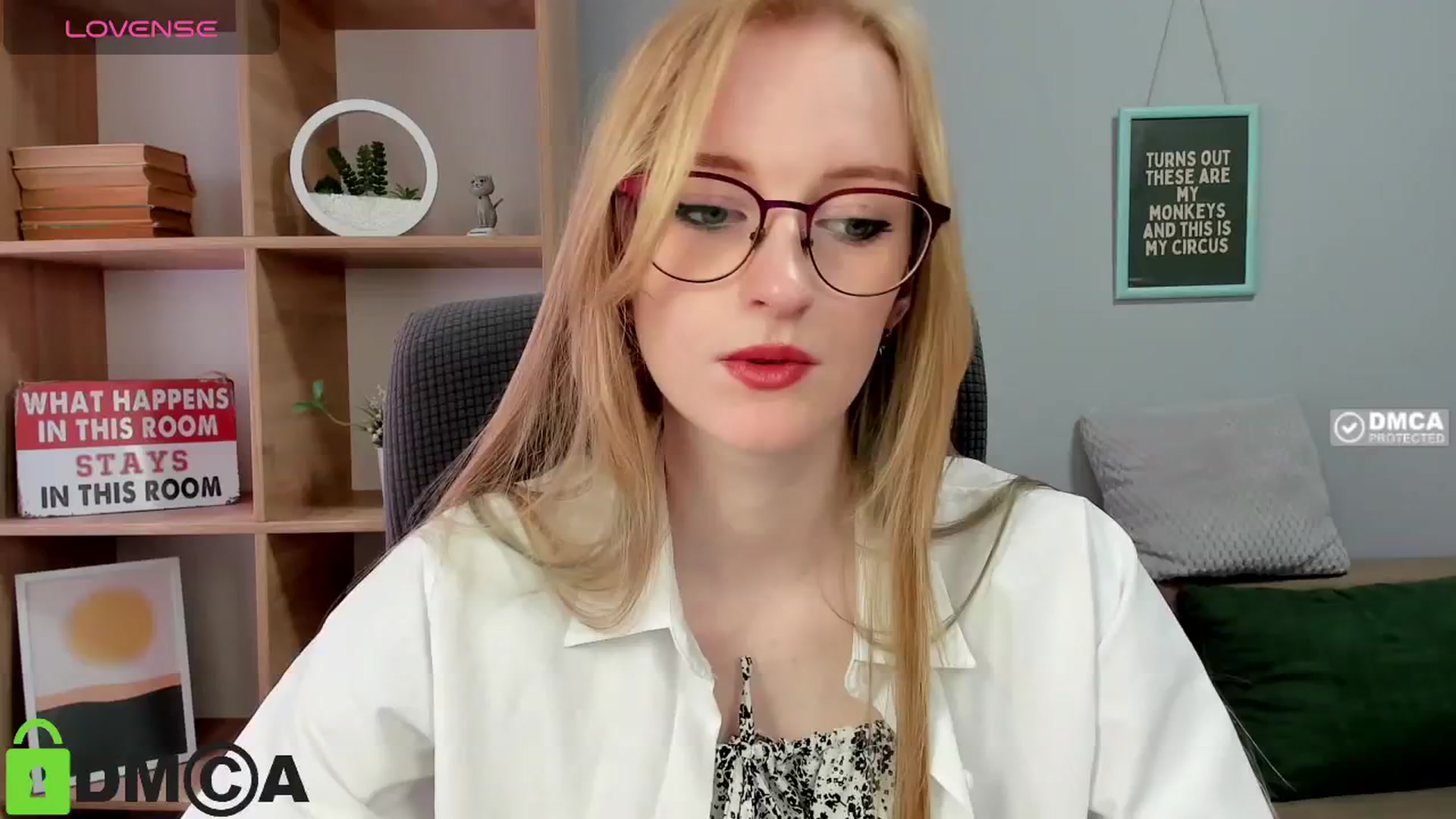 Gallery image thumbnail from Cinnabonnn's myfreecams stream on, 07/02/2025, 07:32 image 4 of 20