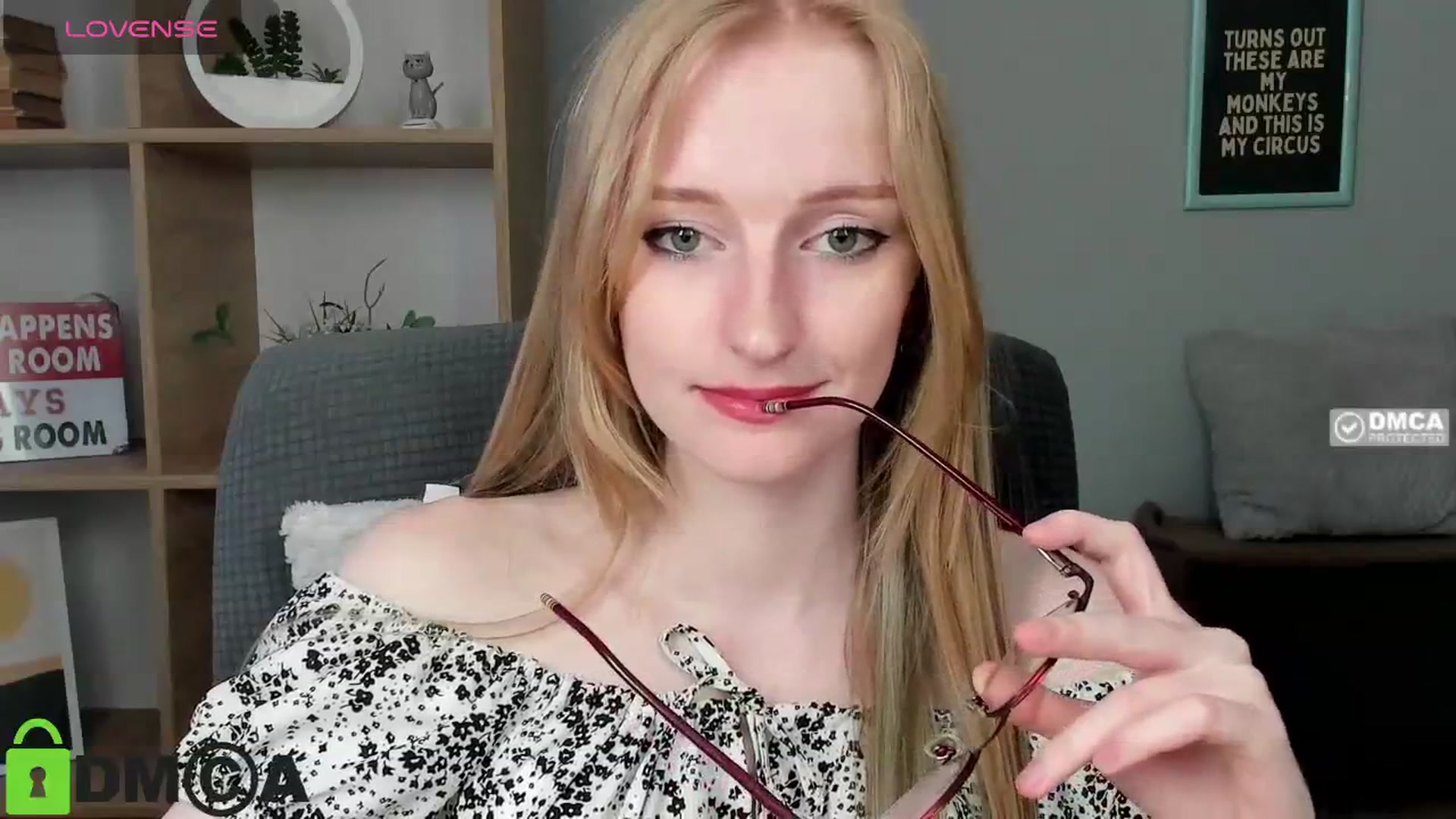 Gallery image thumbnail from Cinnabonnn's myfreecams stream on, 07/02/2025, 12:15 image 8 of 20