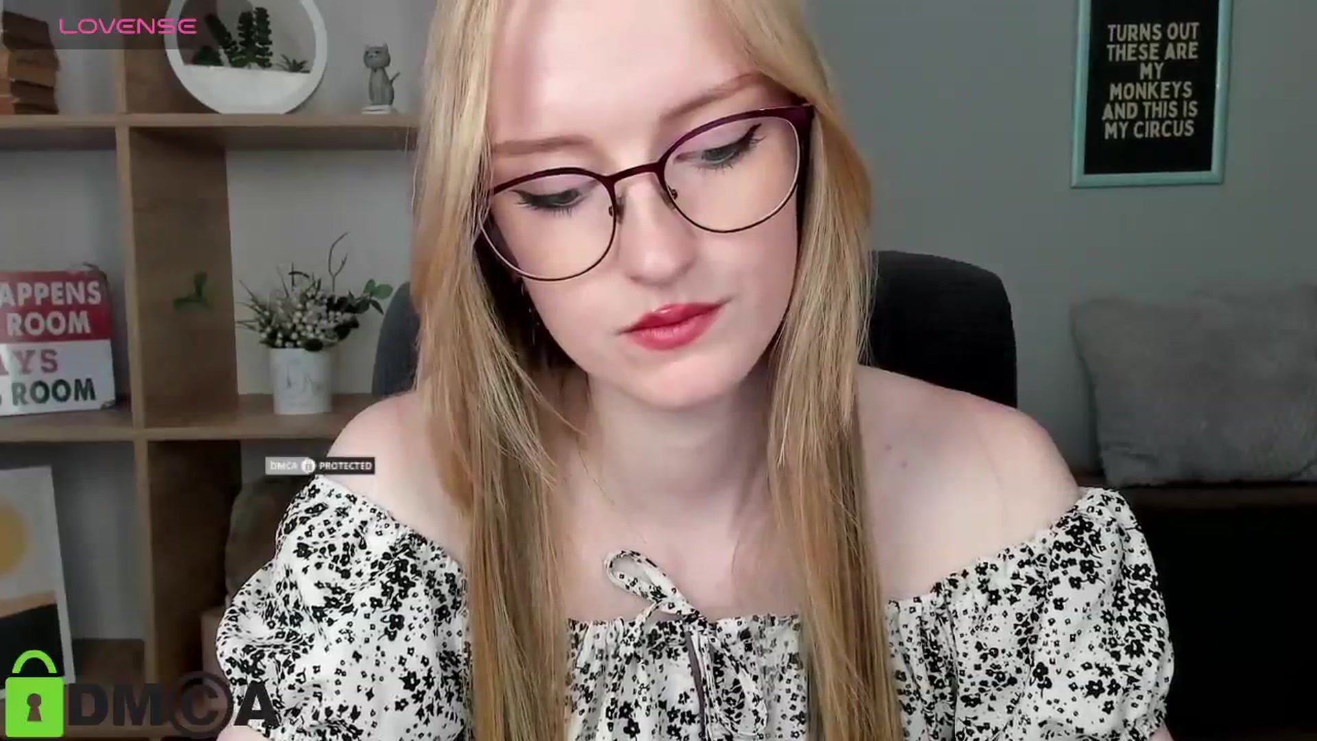 Gallery image thumbnail from Cinnabonnn's myfreecams stream on, 07/02/2025, 12:15 image 4 of 20