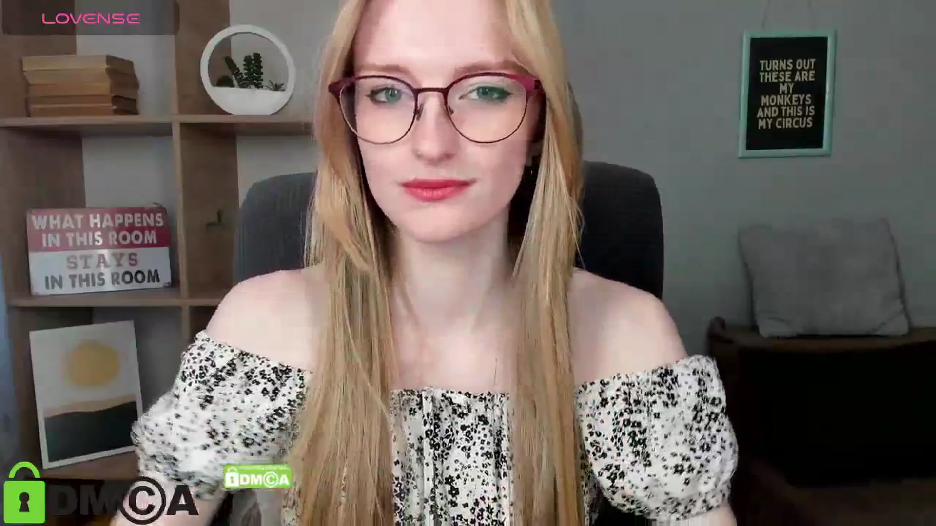 Gallery image thumbnail from Cinnabonnn's myfreecams stream on, 07/02/2025, 12:15 image 18 of 20