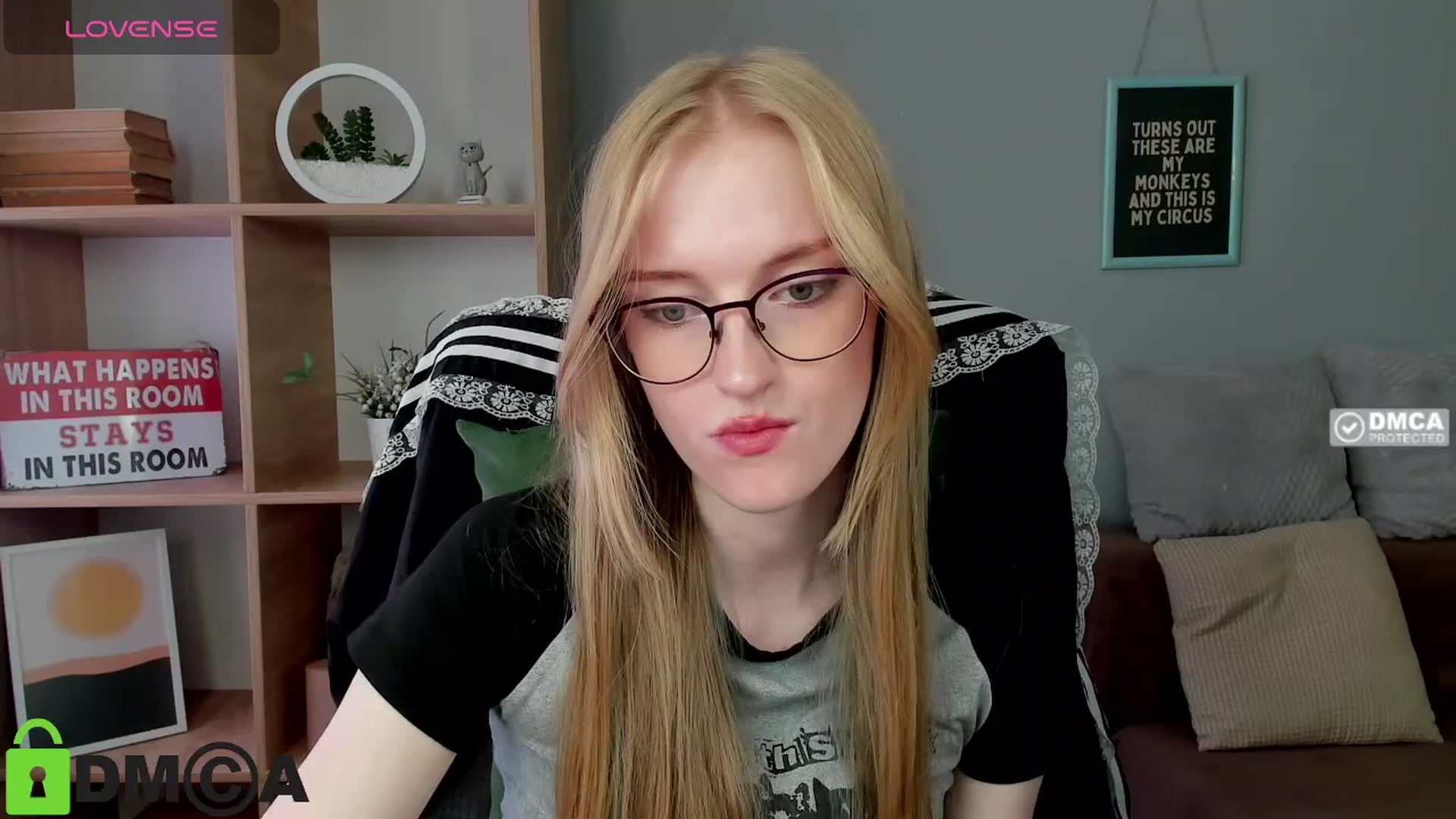 Gallery image thumbnail from Cinnabonnn's myfreecams stream on, 07/03/2025, 08:18 image 7 of 20