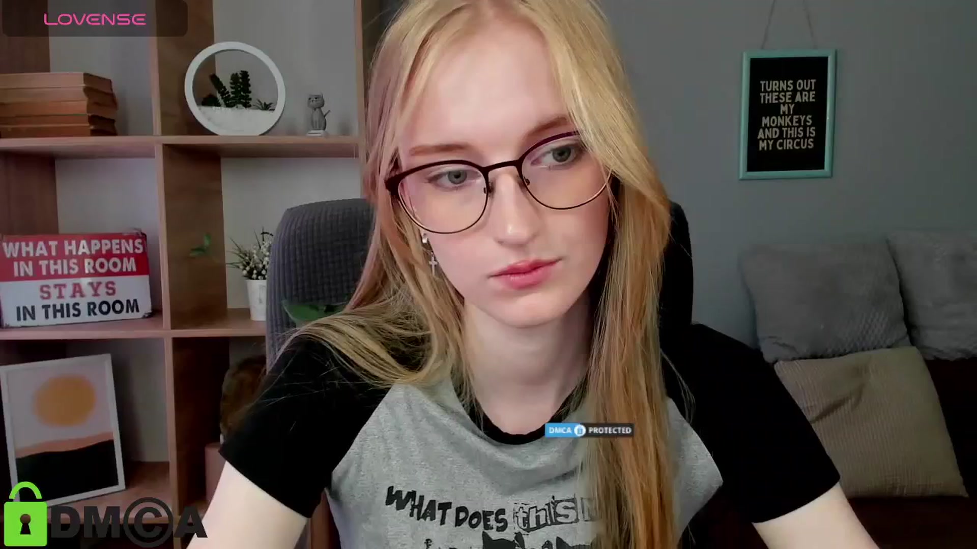 Gallery image thumbnail from Cinnabonnn's myfreecams stream on, 07/03/2025, 08:18 image 15 of 20