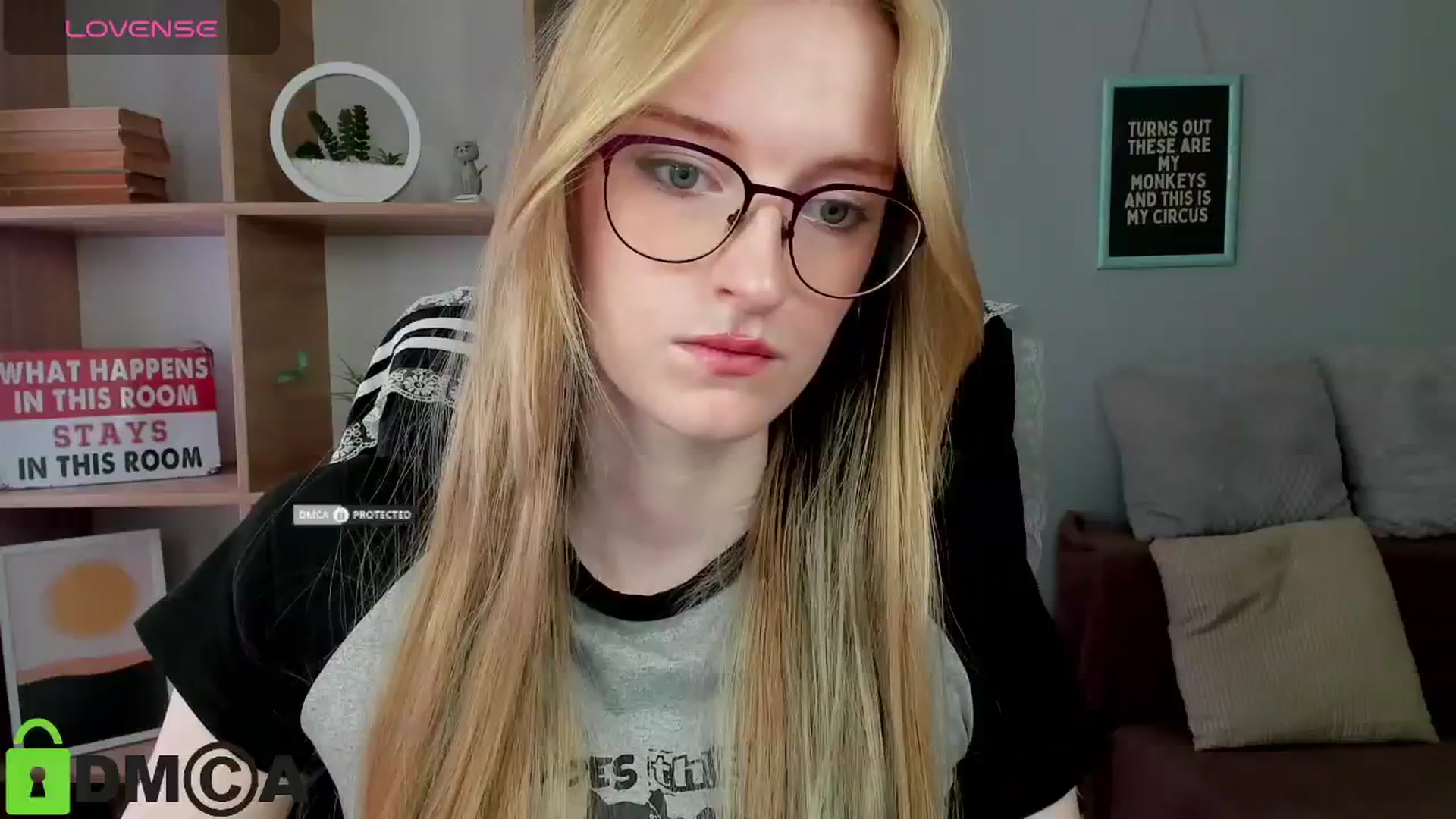 Gallery image thumbnail from Cinnabonnn's myfreecams stream on, 07/03/2025, 08:18 image 4 of 20