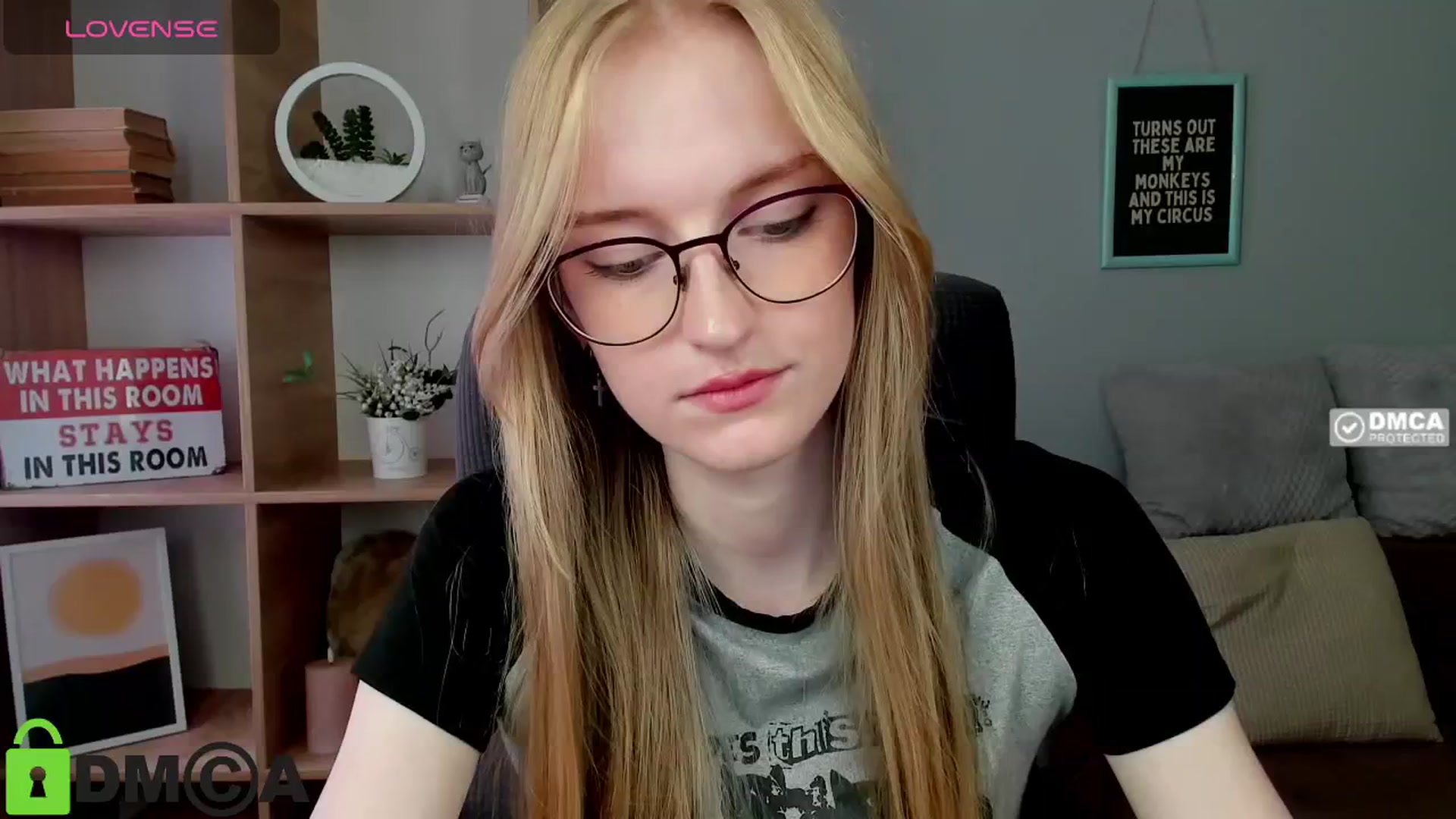 Gallery image thumbnail from Cinnabonnn's myfreecams stream on, 07/03/2025, 08:18 image 10 of 20