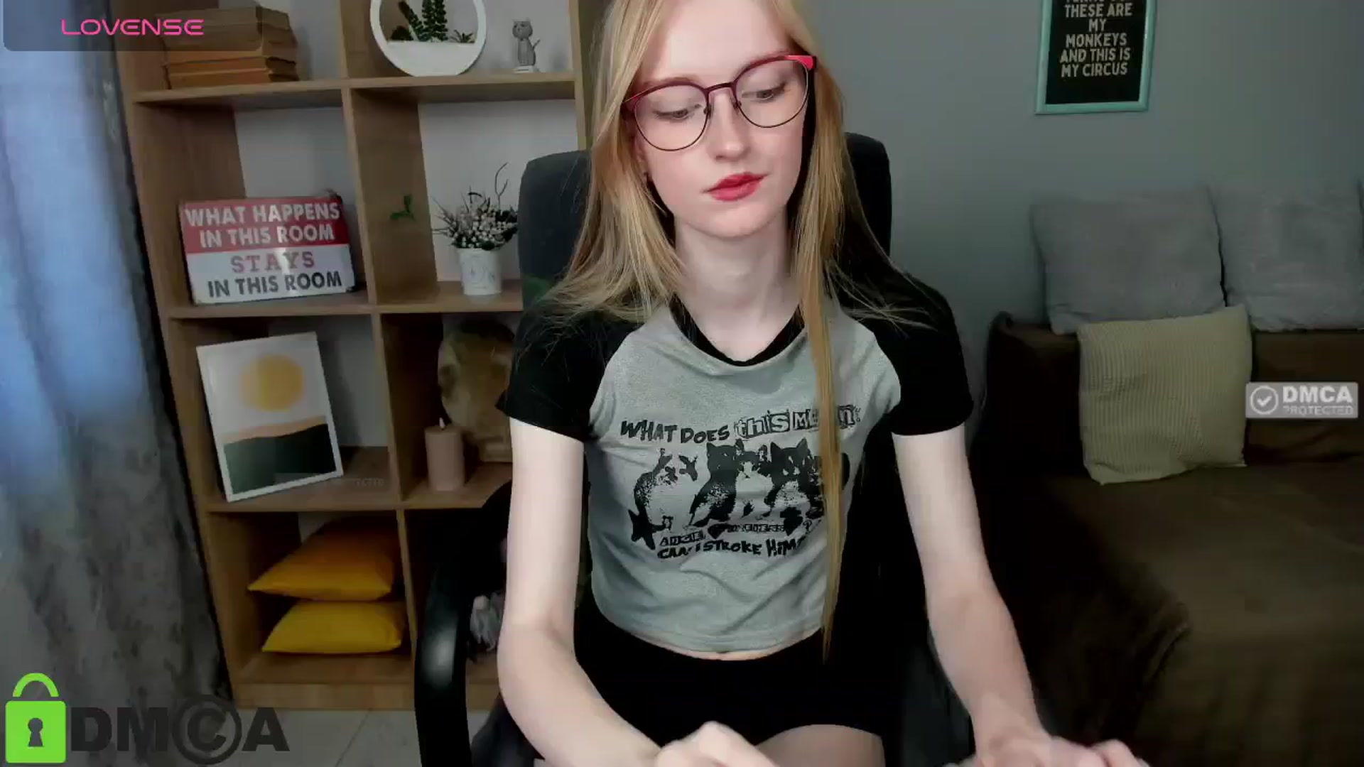 Gallery image thumbnail from Cinnabonnn's myfreecams stream on, 07/03/2025, 12:24 image 1 of 20