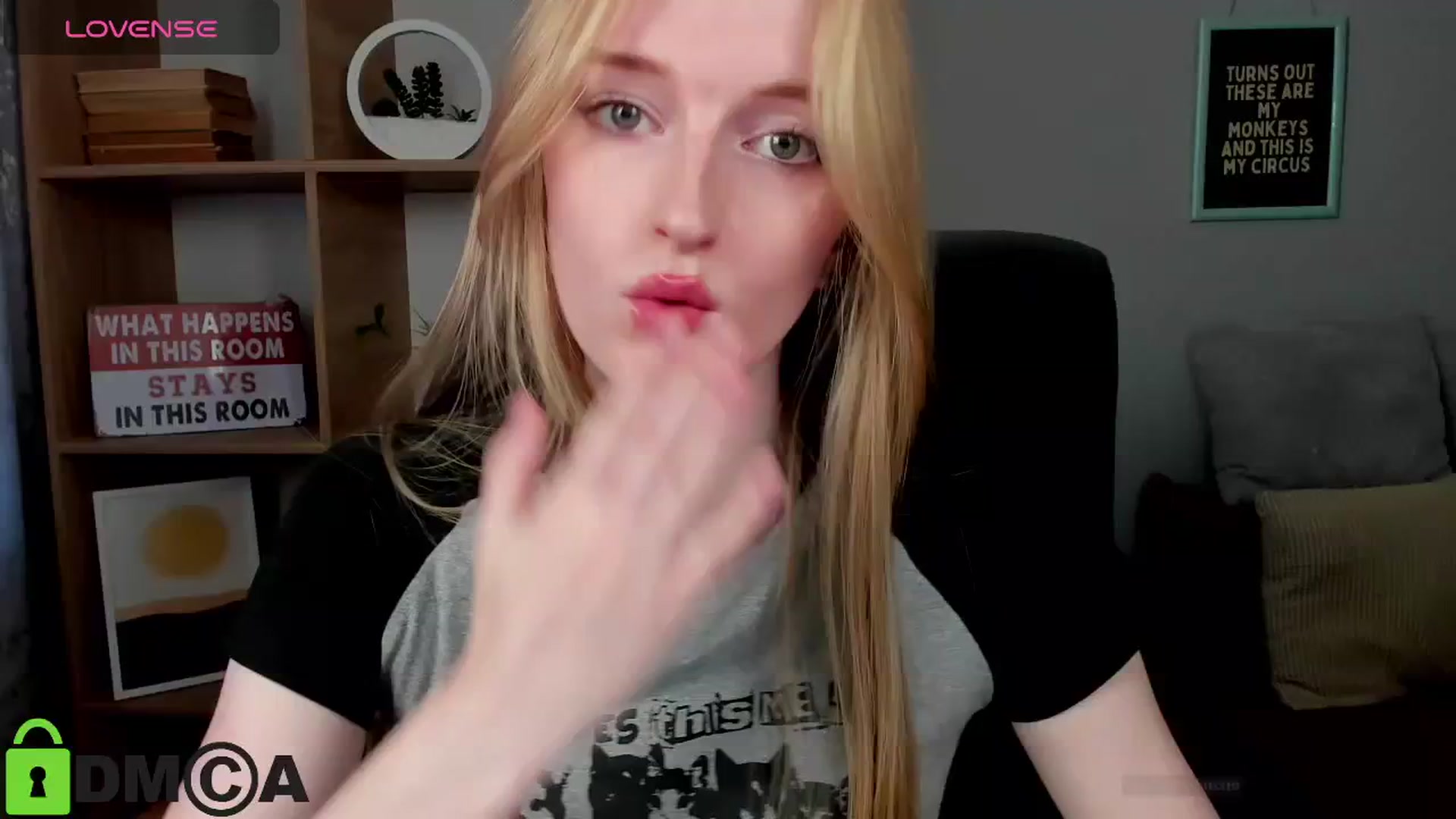 Gallery image thumbnail from Cinnabonnn's myfreecams stream on, 07/03/2025, 12:24 image 16 of 20