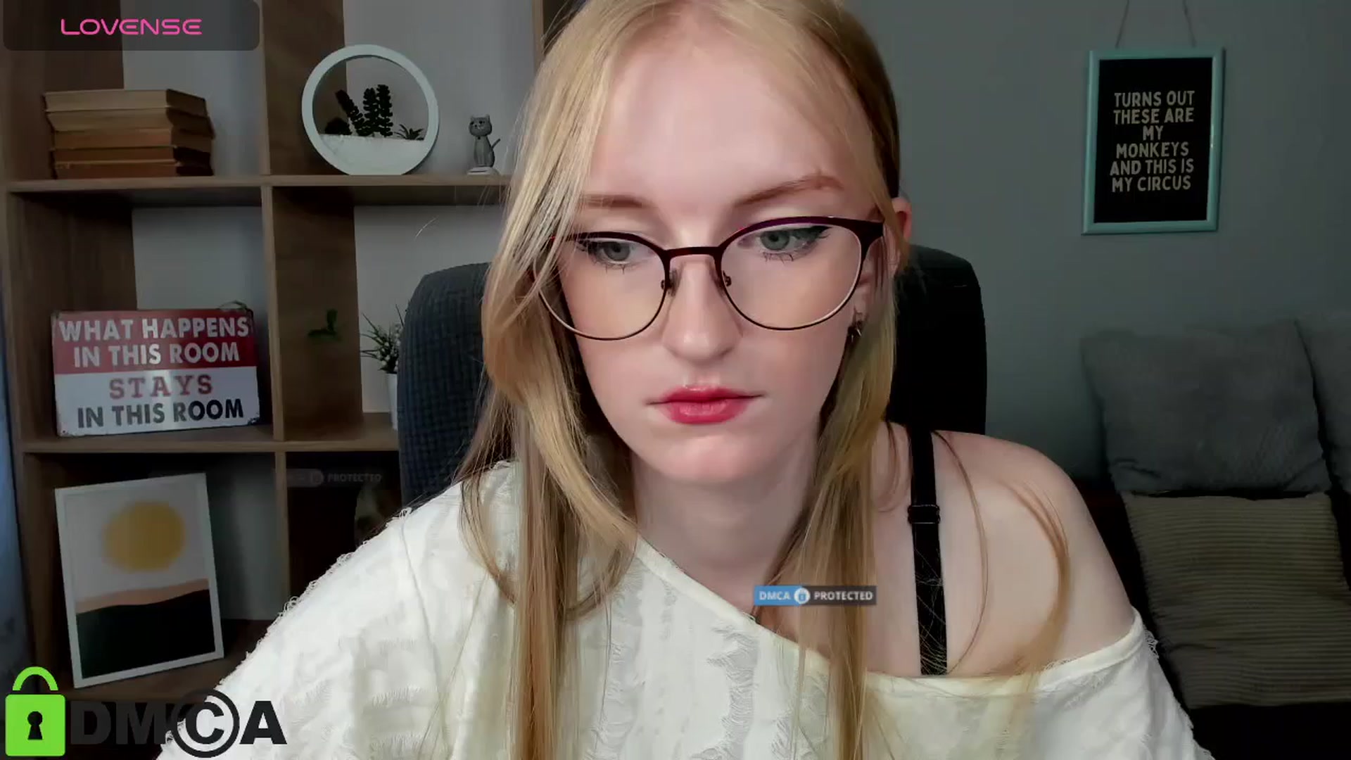 Gallery image thumbnail from Cinnabonnn's myfreecams stream on, 07/04/2025, 12:56 image 5 of 20