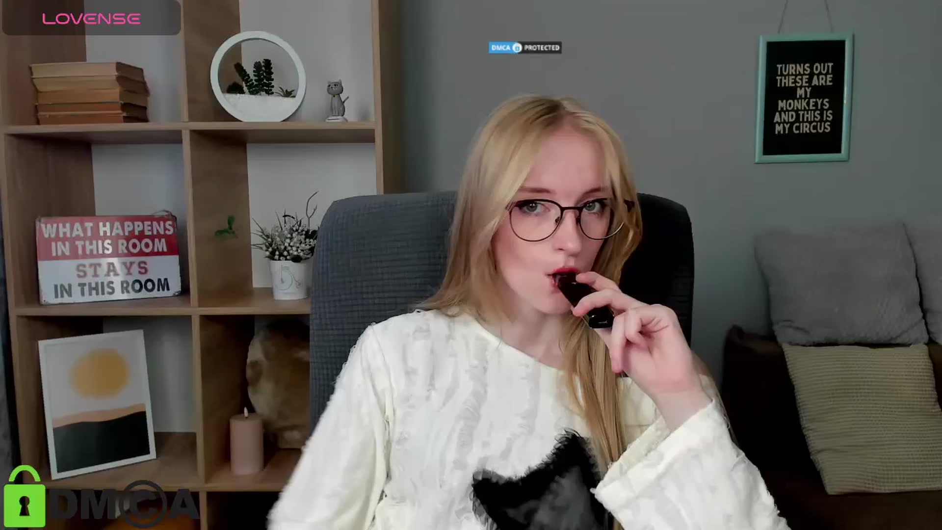 Gallery image thumbnail from Cinnabonnn's myfreecams stream on, 07/04/2025, 12:56 image 3 of 20