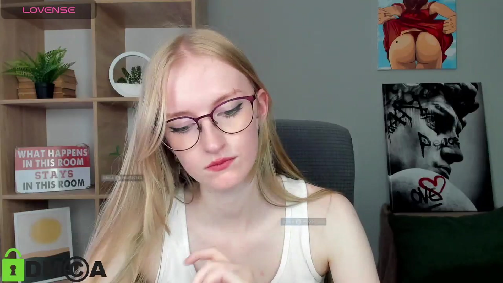 Gallery image thumbnail from Cinnabonnn's myfreecams stream on, 07/08/2025, 12:16 image 11 of 20