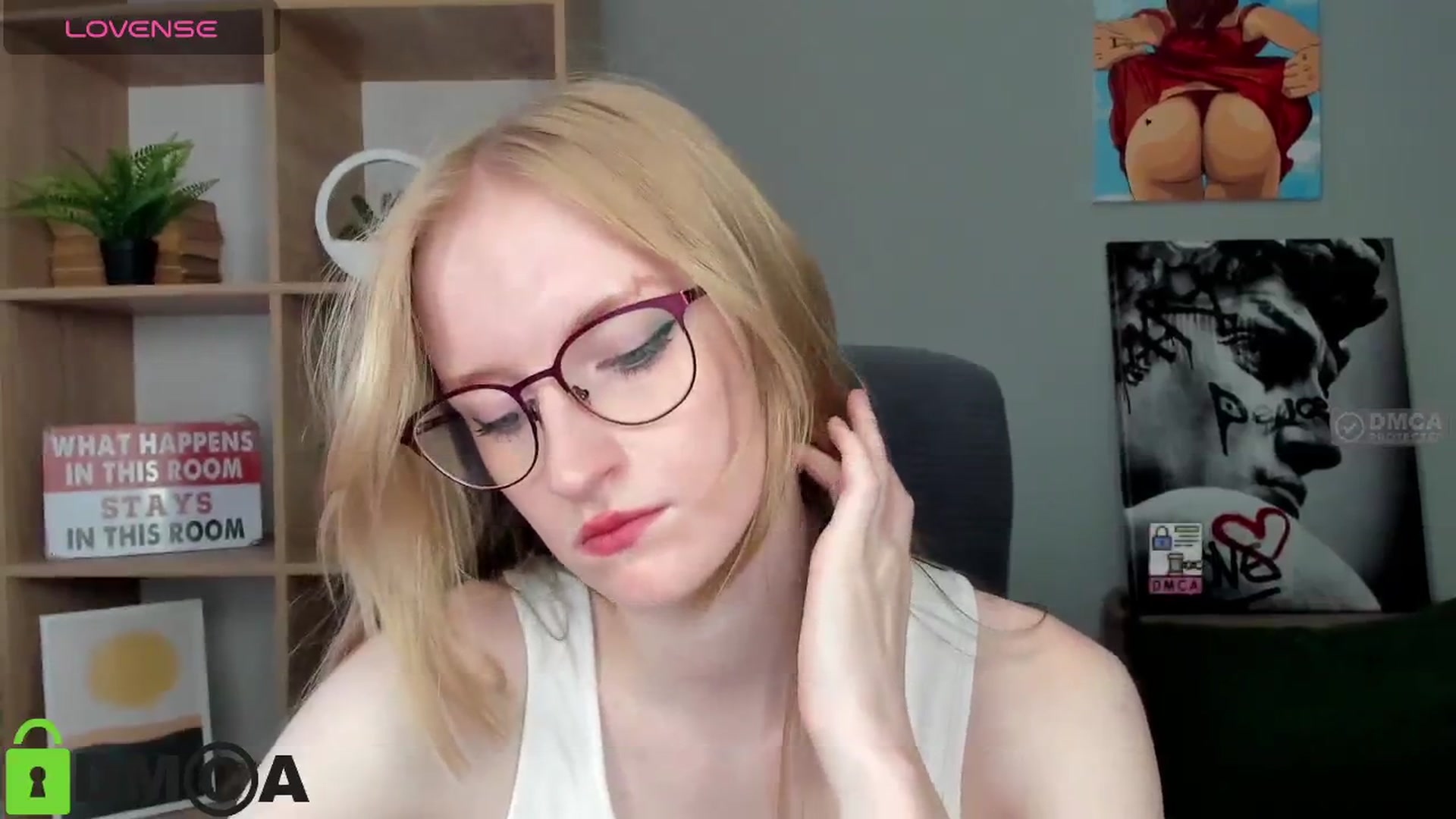 Gallery image thumbnail from Cinnabonnn's myfreecams stream on, 07/08/2025, 12:16 image 9 of 20