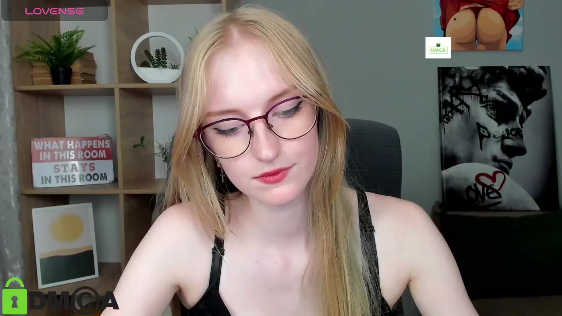Gallery image thumbnail from Cinnabonnn's myfreecams stream on, 07/09/2025, 11:57 image 8 of 20