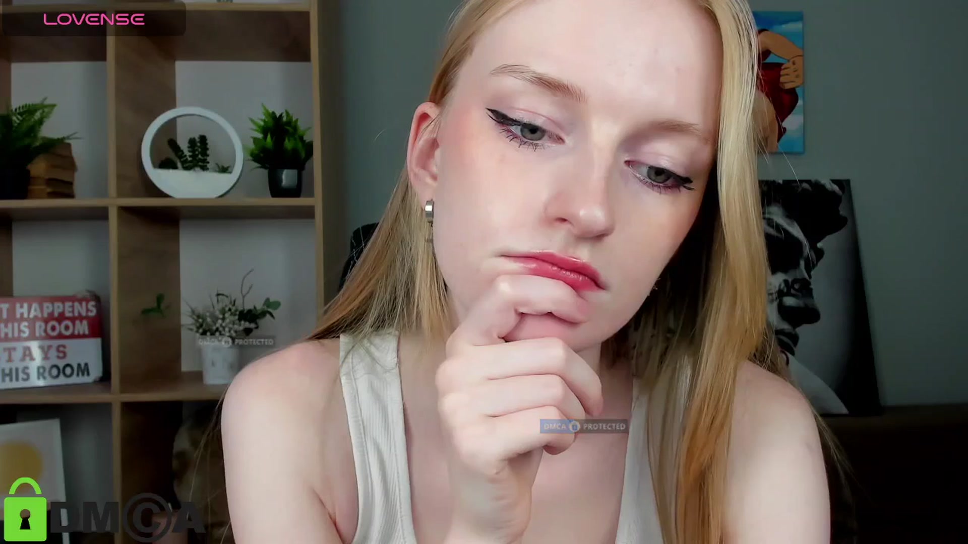 Gallery image thumbnail from Cinnabonnn's myfreecams stream on, 07/16/2025, 10:12 image 5 of 20