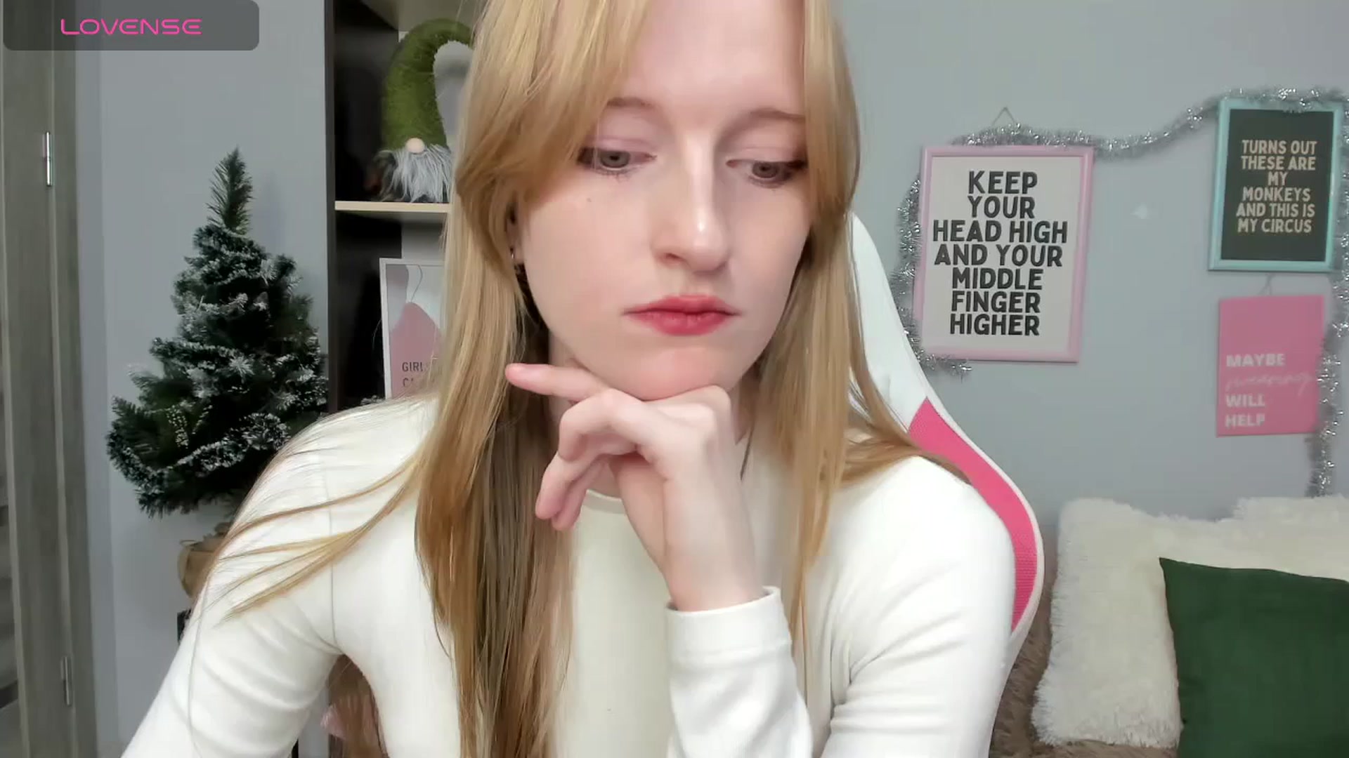 Gallery image thumbnail from Cinnabonnn's myfreecams stream on, 01/03/2026, 09:33 image 11 of 20