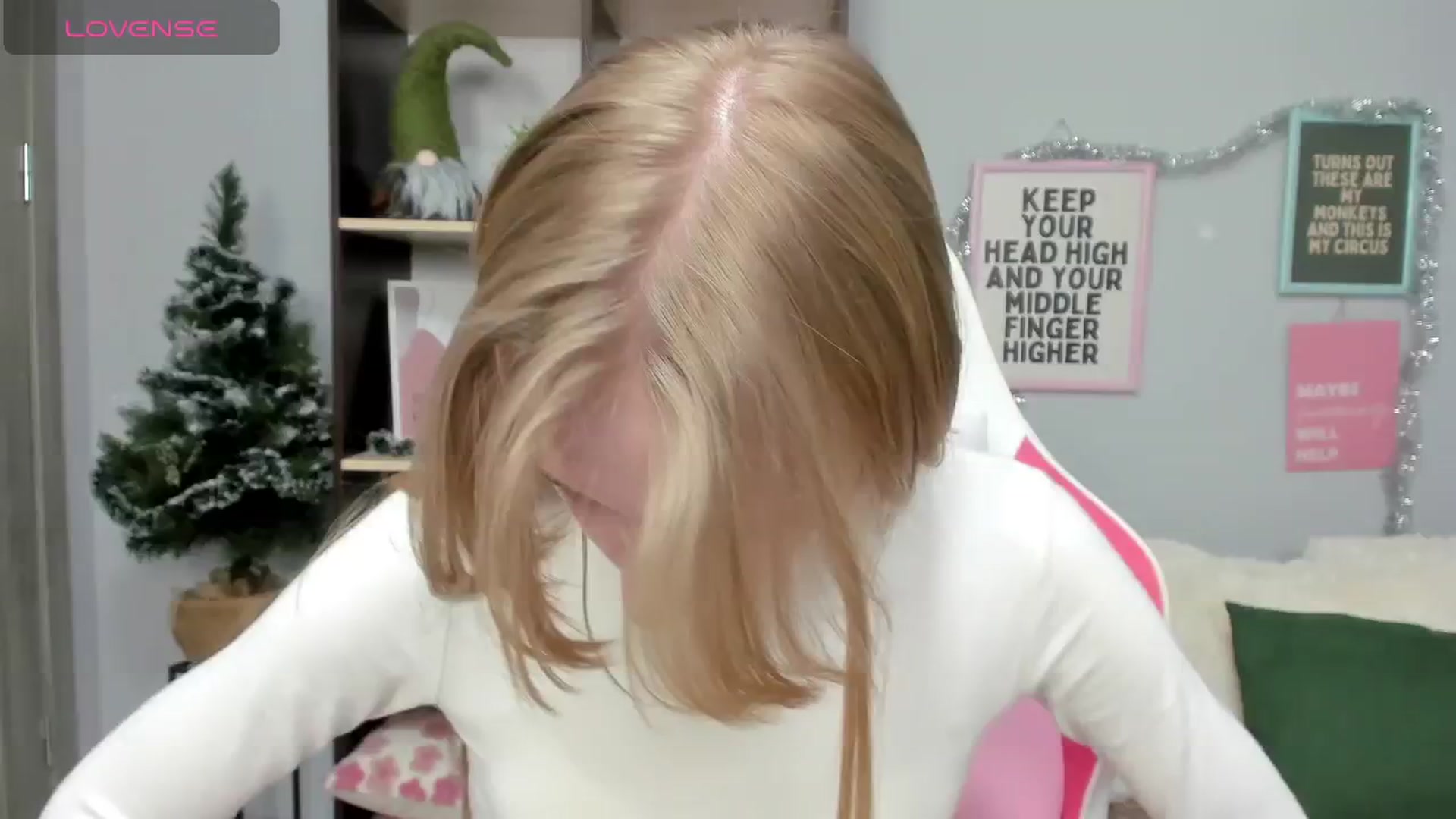 Gallery image thumbnail from Cinnabonnn's myfreecams stream on, 01/03/2026, 09:33 image 18 of 20