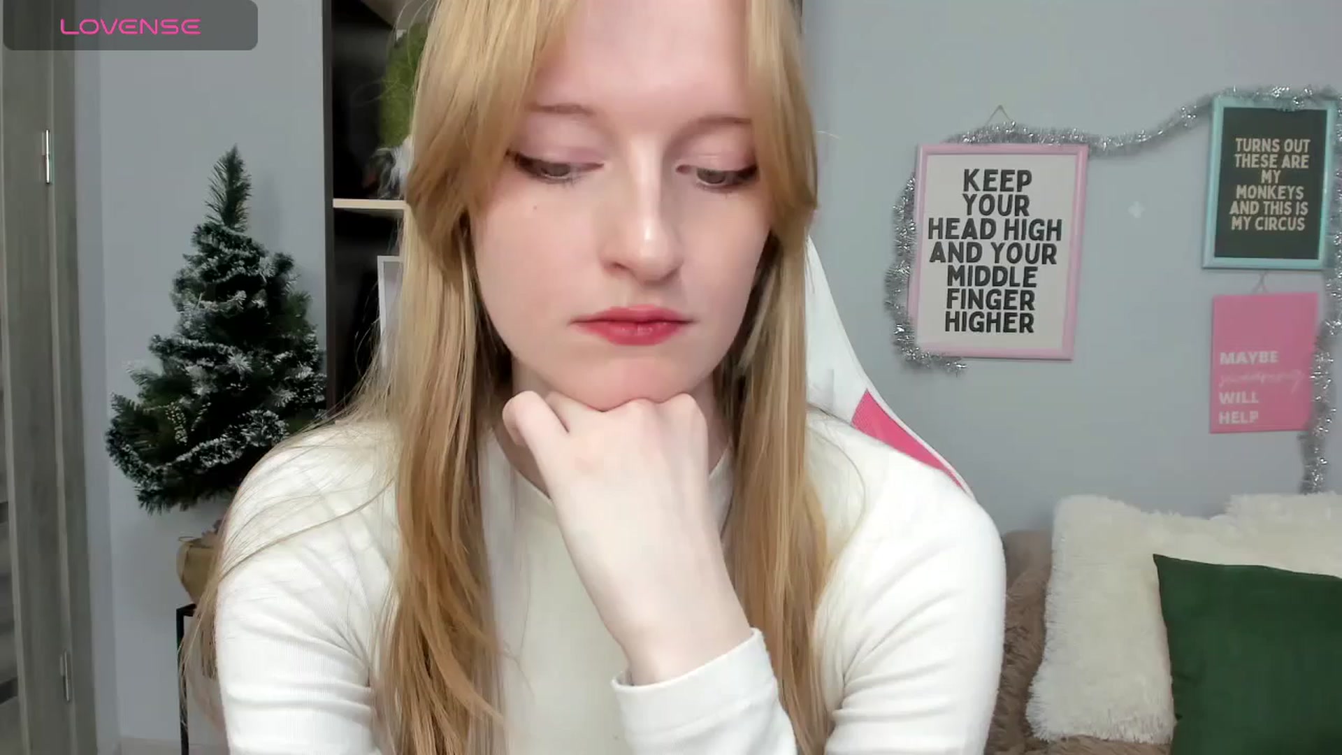 Gallery image thumbnail from Cinnabonnn's myfreecams stream on, 01/03/2026, 09:33 image 3 of 20