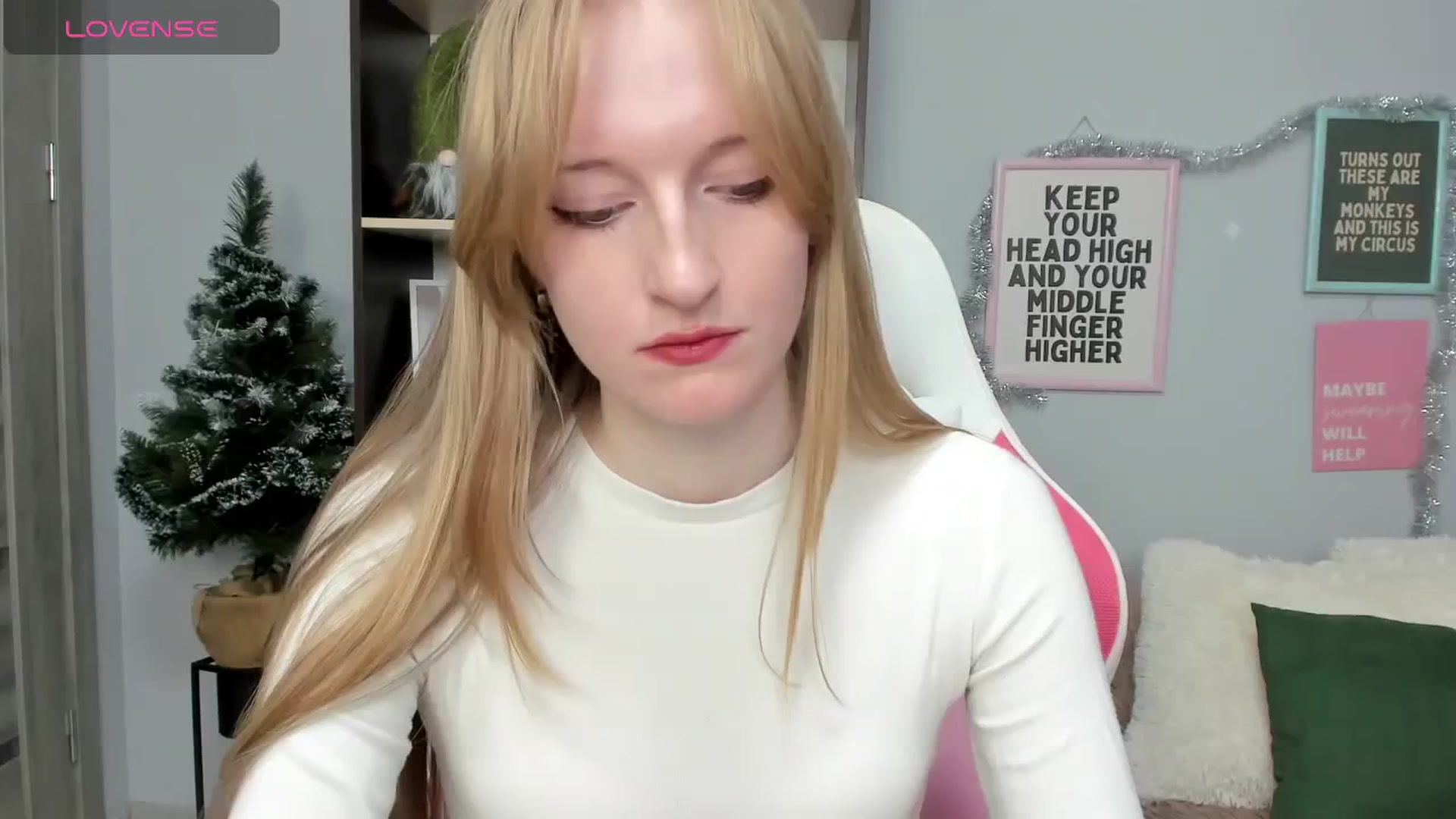 Gallery image thumbnail from Cinnabonnn's myfreecams stream on, 01/03/2026, 09:33 image 10 of 20