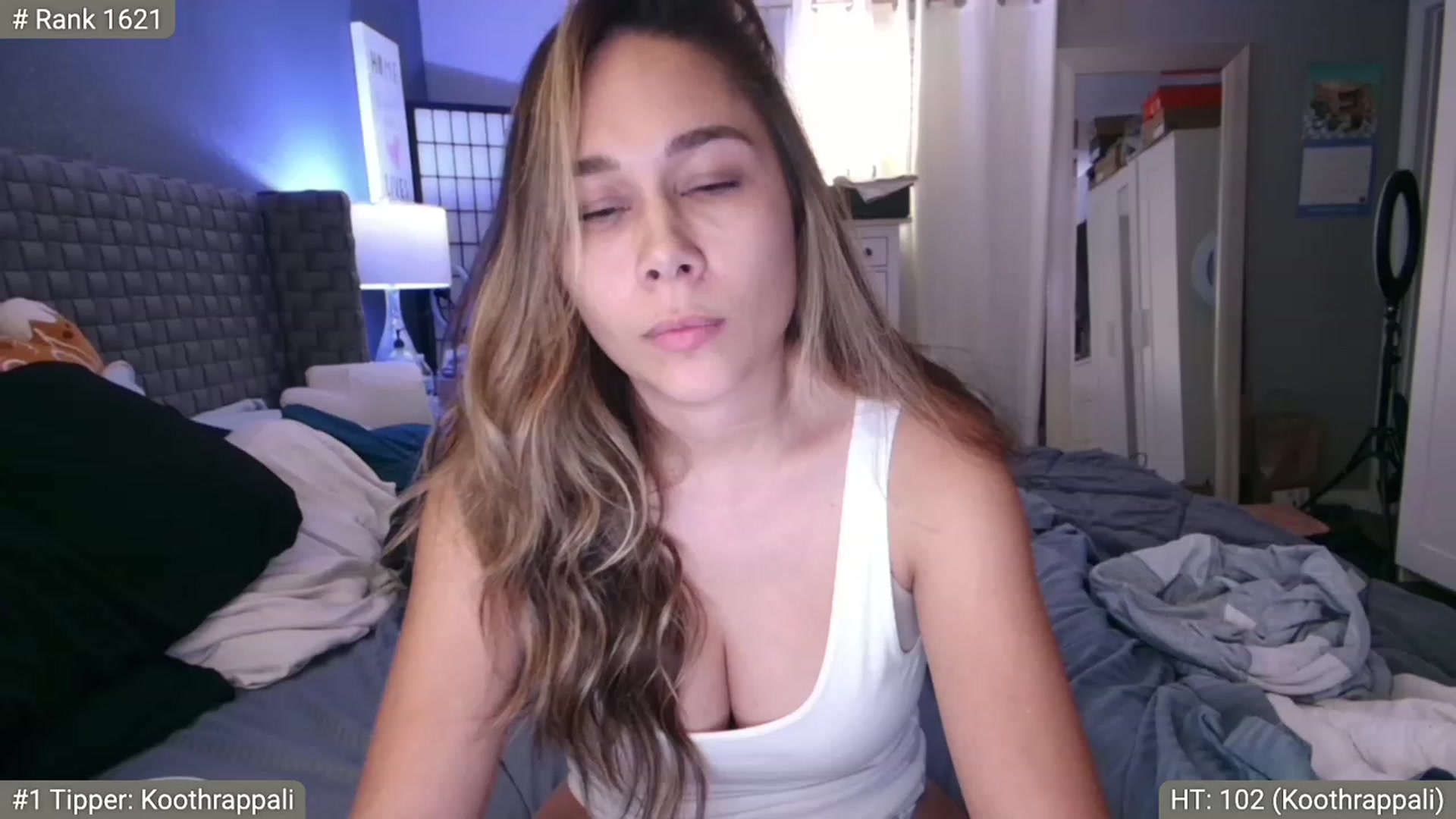 Gallery image thumbnail from Cinnabuns's myfreecams stream on, 11/15/2022, 06:25 image 17 of 20