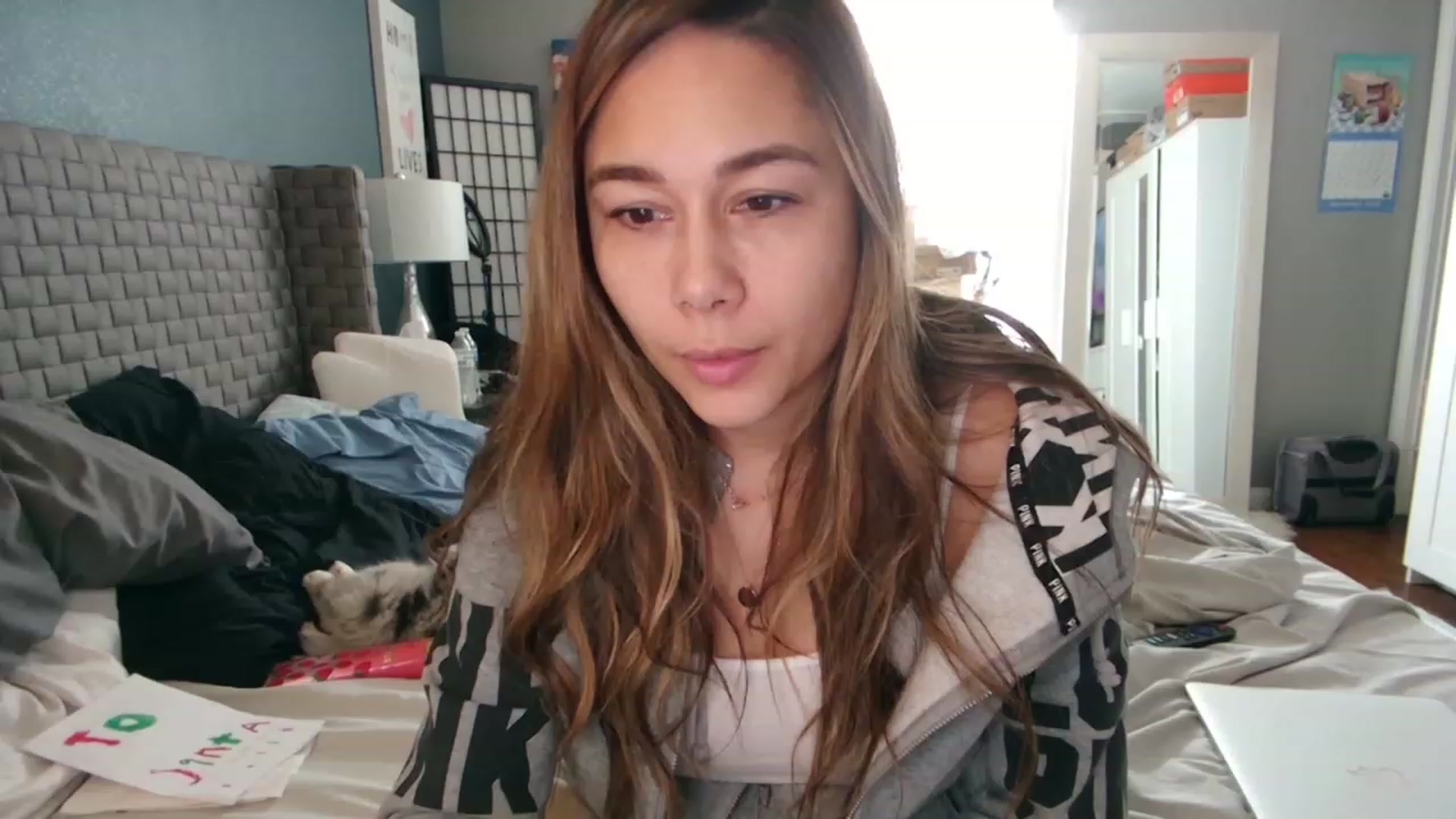 Gallery image thumbnail from Cinnabuns's myfreecams stream on, 12/03/2022, 20:46 image 1 of 20