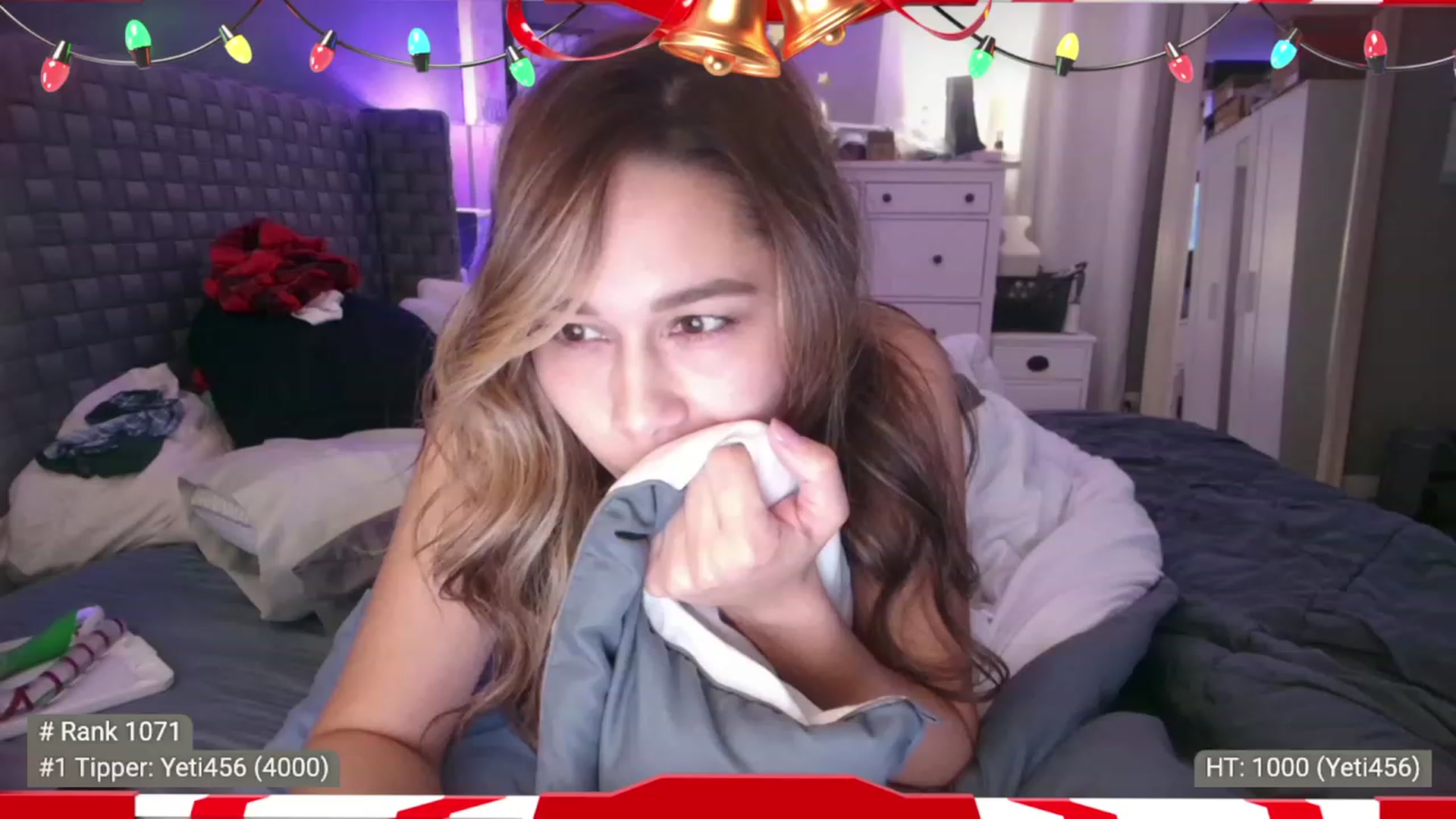 Gallery image thumbnail from Cinnabuns's myfreecams stream on, 12/15/2022, 08:35 image 7 of 20