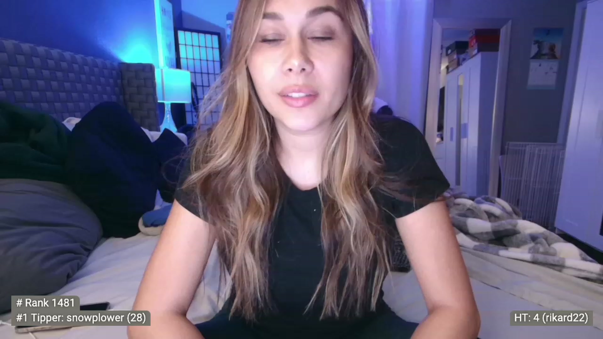 Gallery image thumbnail from Cinnabuns's myfreecams stream on, 12/29/2022, 05:01 image 3 of 20