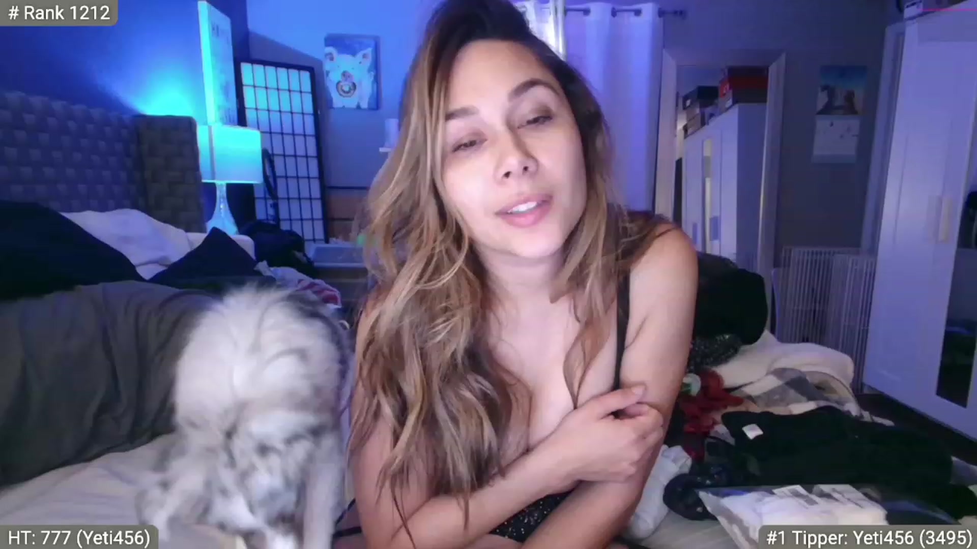 Gallery image thumbnail from Cinnabuns's myfreecams stream on, 12/29/2022, 09:38 image 11 of 20