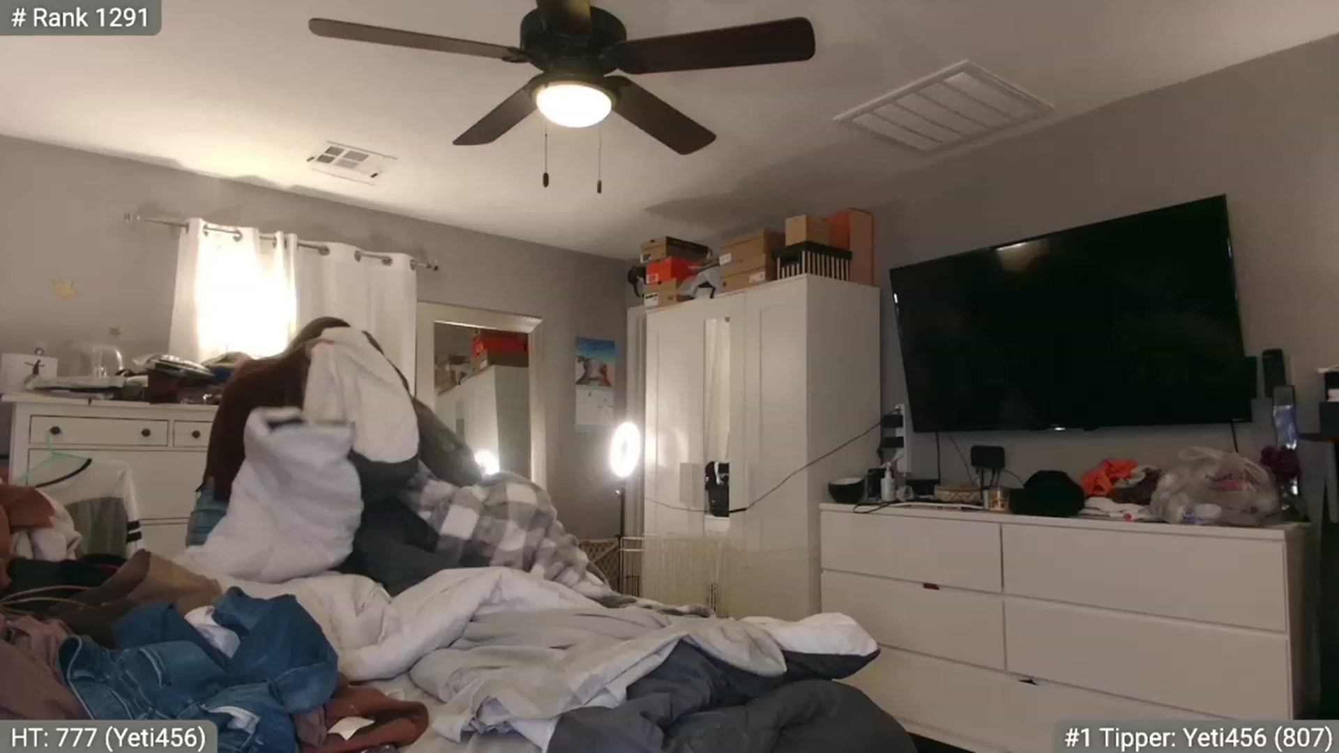 Gallery image thumbnail from Cinnabuns's myfreecams stream on, 12/31/2022, 07:15 image 6 of 20
