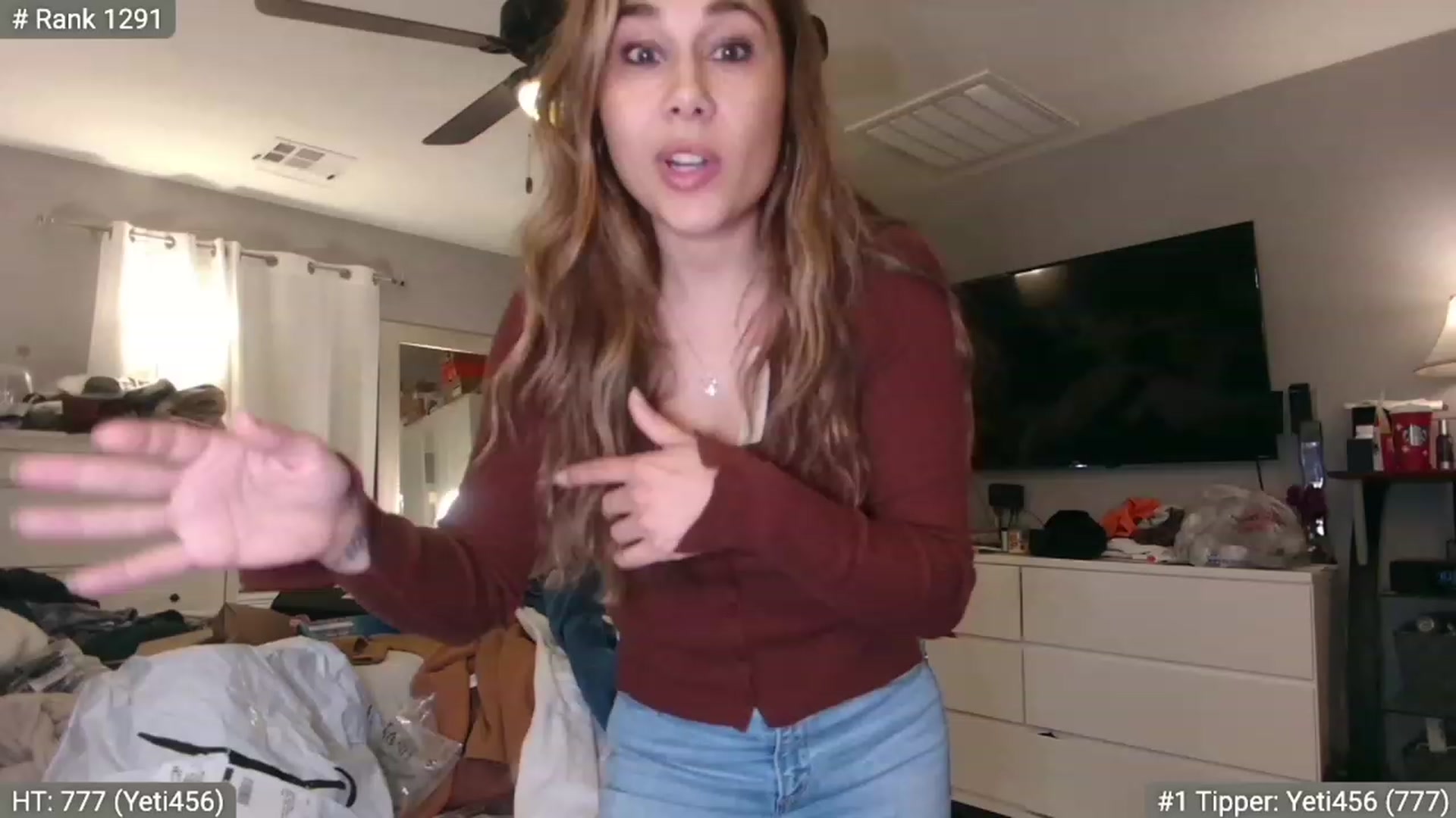 Gallery image thumbnail from Cinnabuns's myfreecams stream on, 12/31/2022, 07:15 image 5 of 20