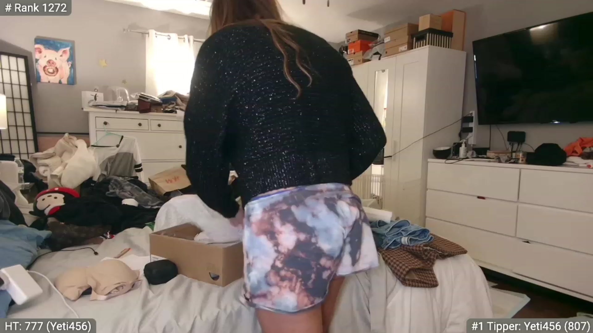 Gallery image thumbnail from Cinnabuns's myfreecams stream on, 12/31/2022, 08:39 image 10 of 20