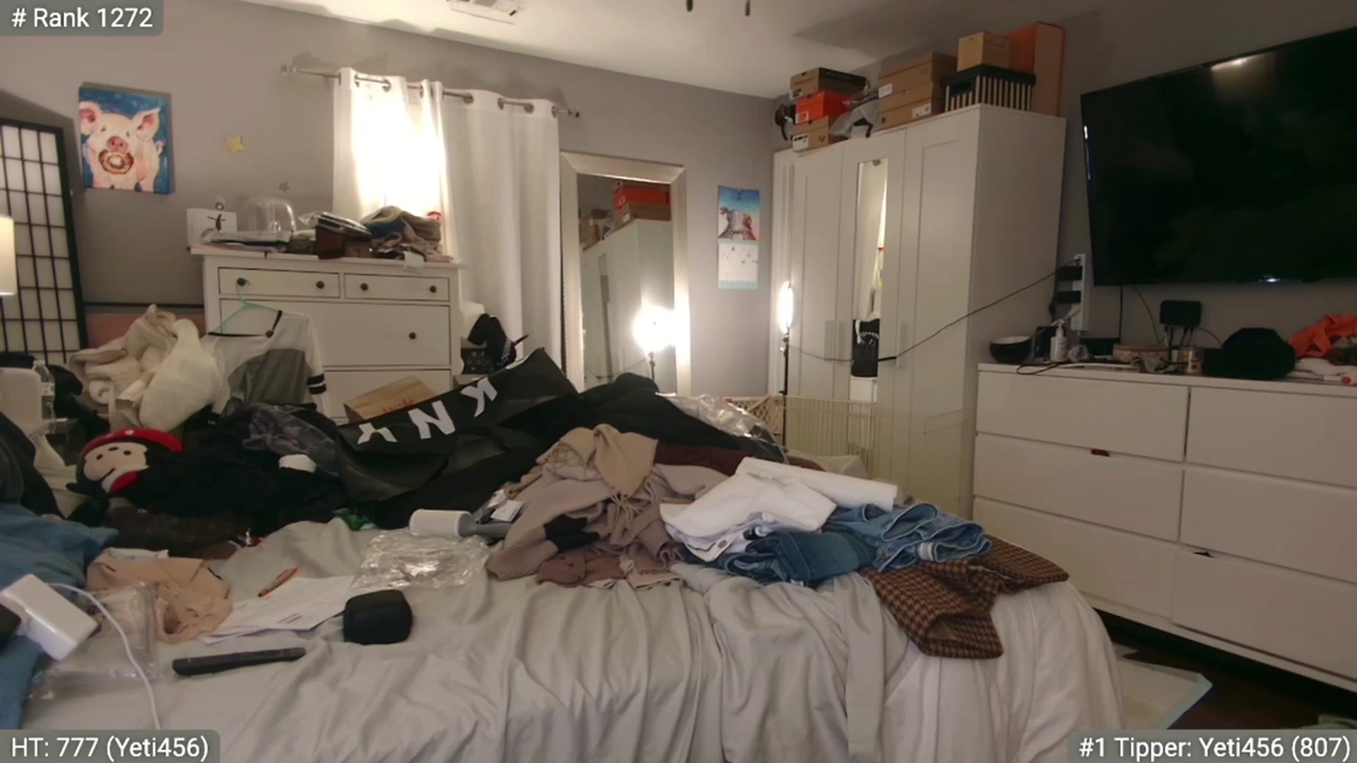 Gallery image thumbnail from Cinnabuns's myfreecams stream on, 12/31/2022, 08:39 image 9 of 20