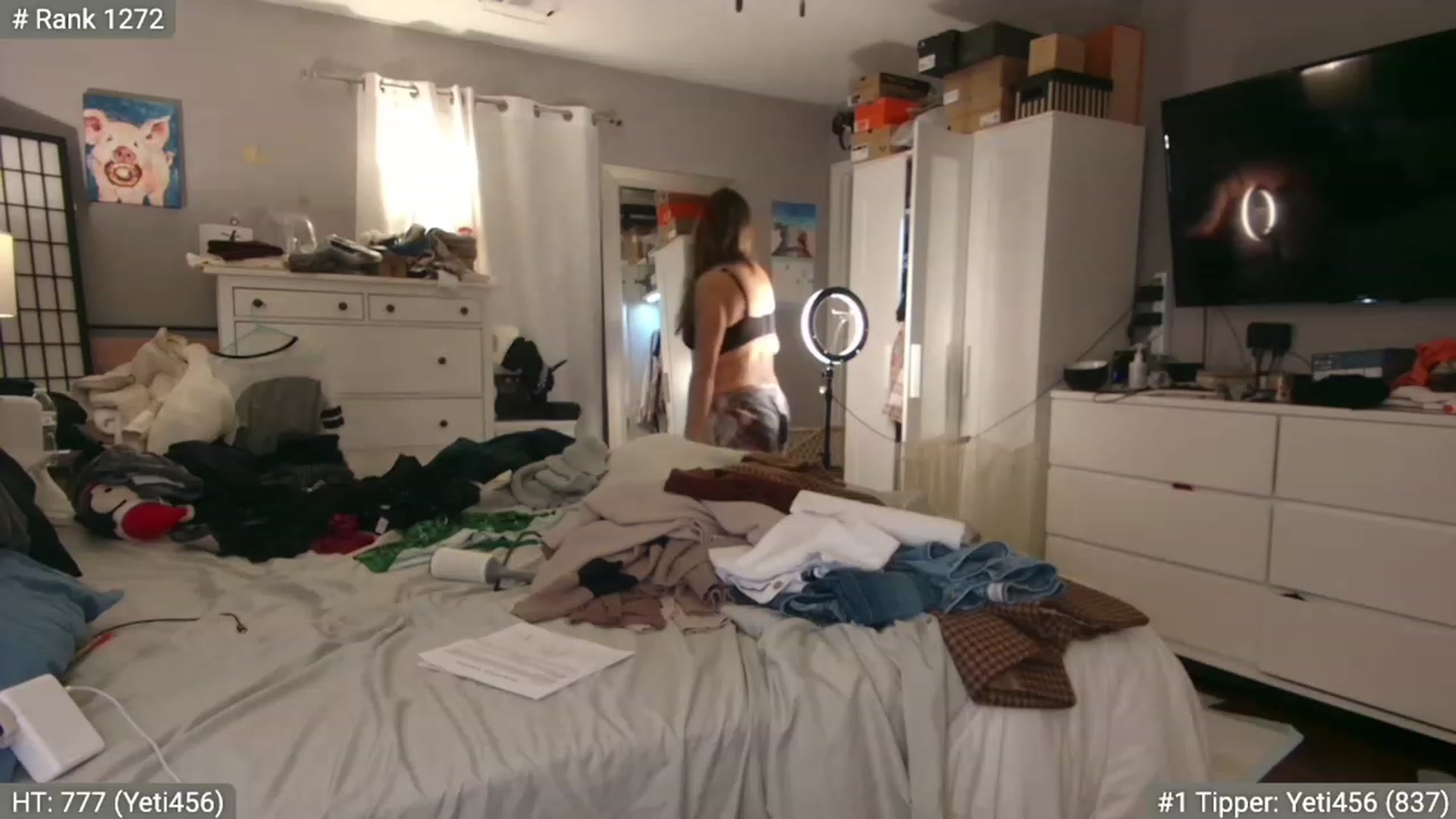 Gallery image thumbnail from Cinnabuns's myfreecams stream on, 12/31/2022, 08:39 image 12 of 20