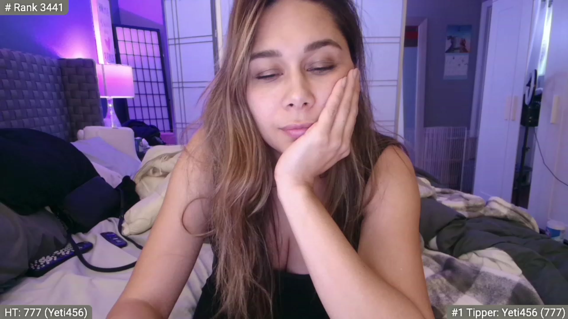 Gallery image thumbnail from Cinnabuns's myfreecams stream on, 01/04/2023, 08:17 image 4 of 20