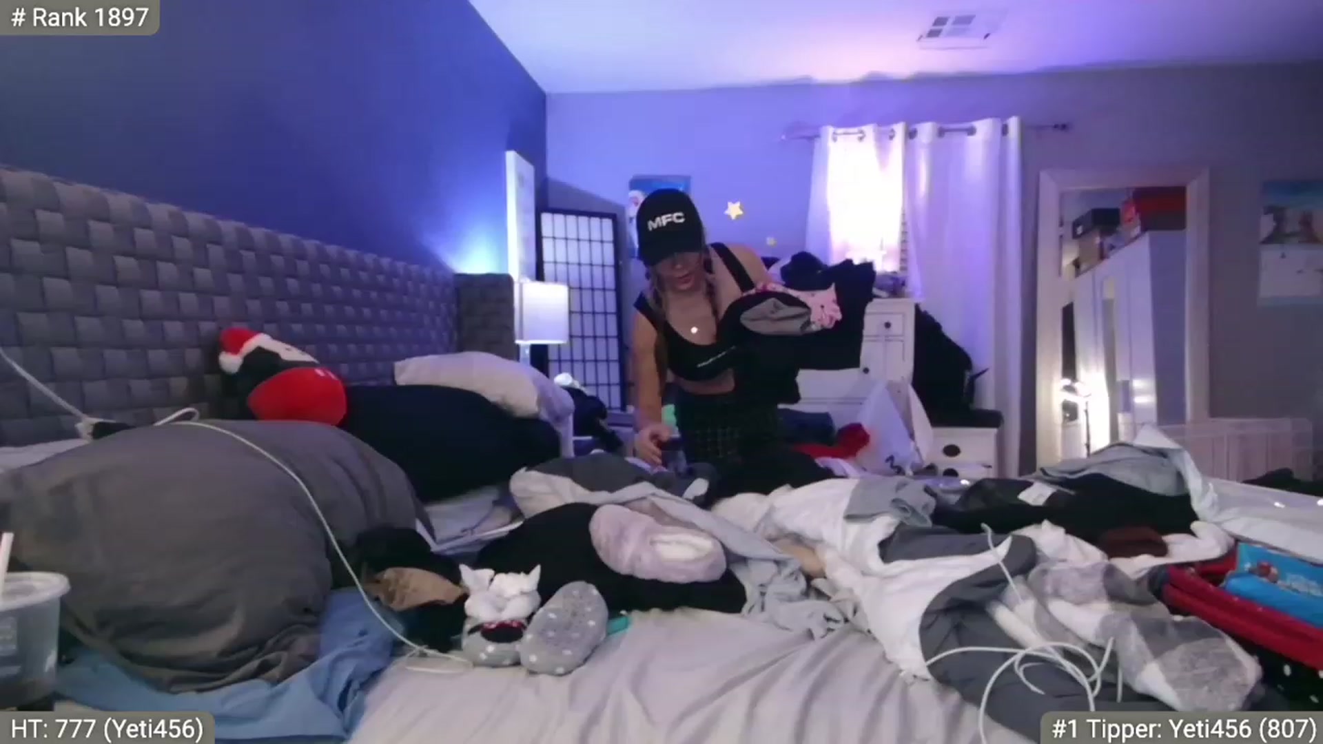 Gallery image thumbnail from Cinnabuns's myfreecams stream on, 01/07/2023, 06:34 image 7 of 20