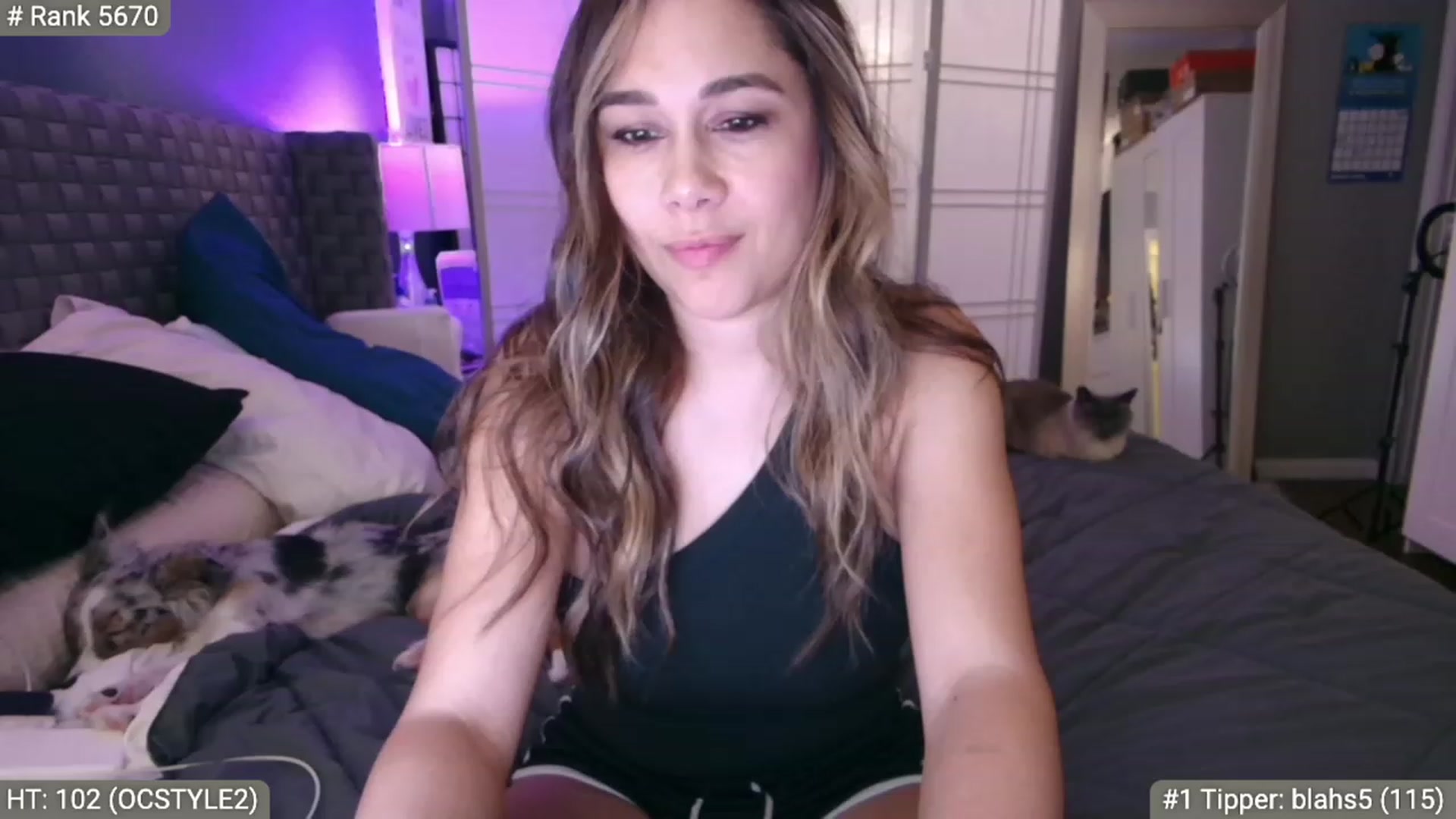 Gallery image thumbnail from Cinnabuns's myfreecams stream on, 03/22/2023, 08:06 image 6 of 20