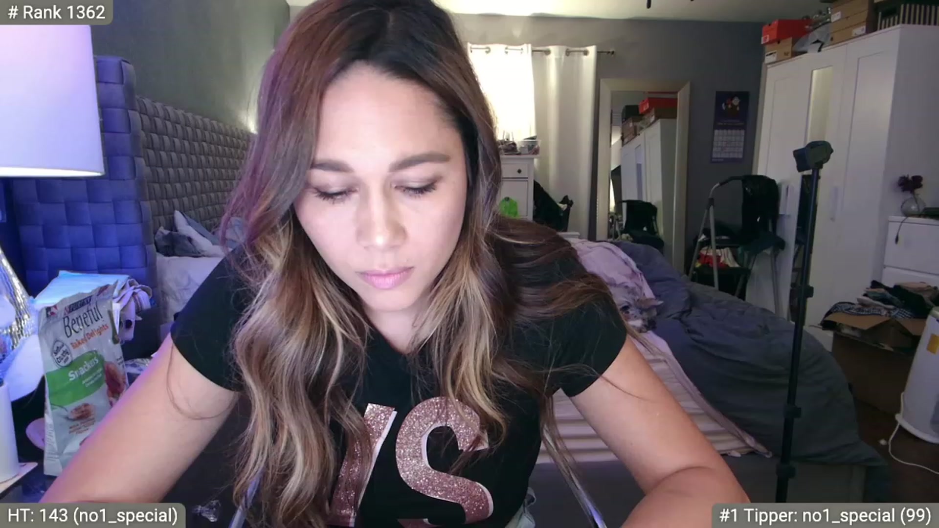 Gallery image thumbnail from Cinnabuns's myfreecams stream on, 07/16/2023, 08:22 image 13 of 20