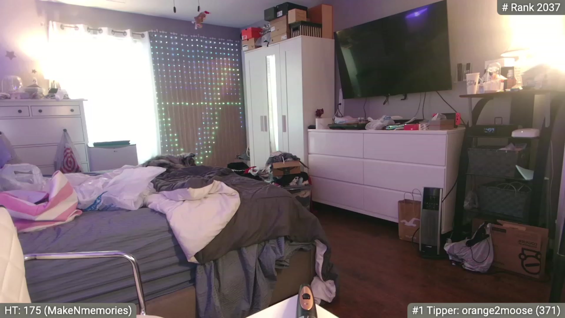 Gallery image thumbnail from Cinnabuns's myfreecams stream on, 07/31/2023, 24:03 image 12 of 20