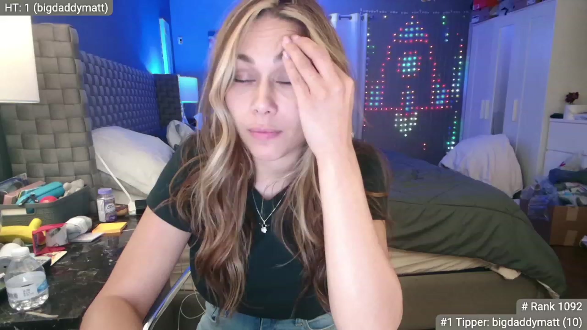 Gallery image thumbnail from Cinnabuns's myfreecams stream on, 08/08/2023, 04:44 image 12 of 20