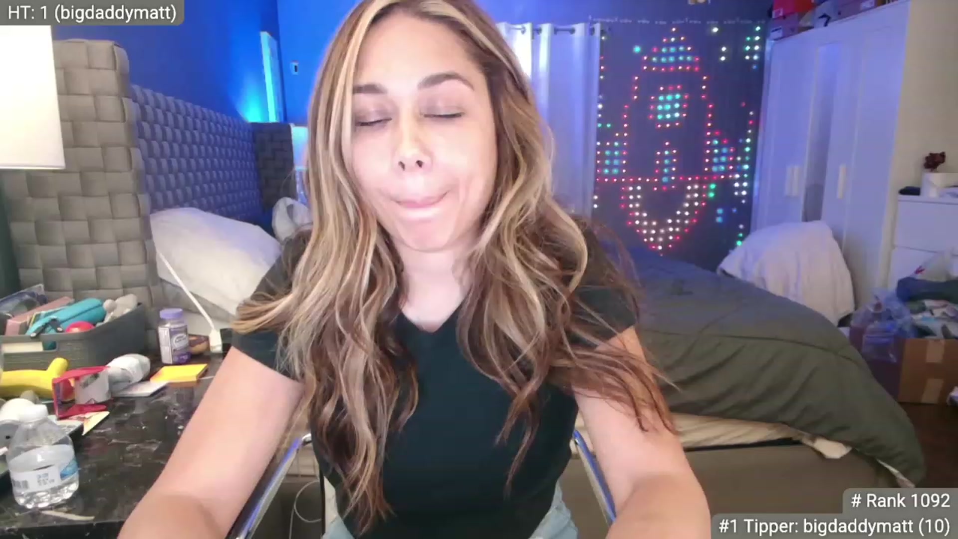 Gallery image thumbnail from Cinnabuns's myfreecams stream on, 08/08/2023, 04:44 image 14 of 20