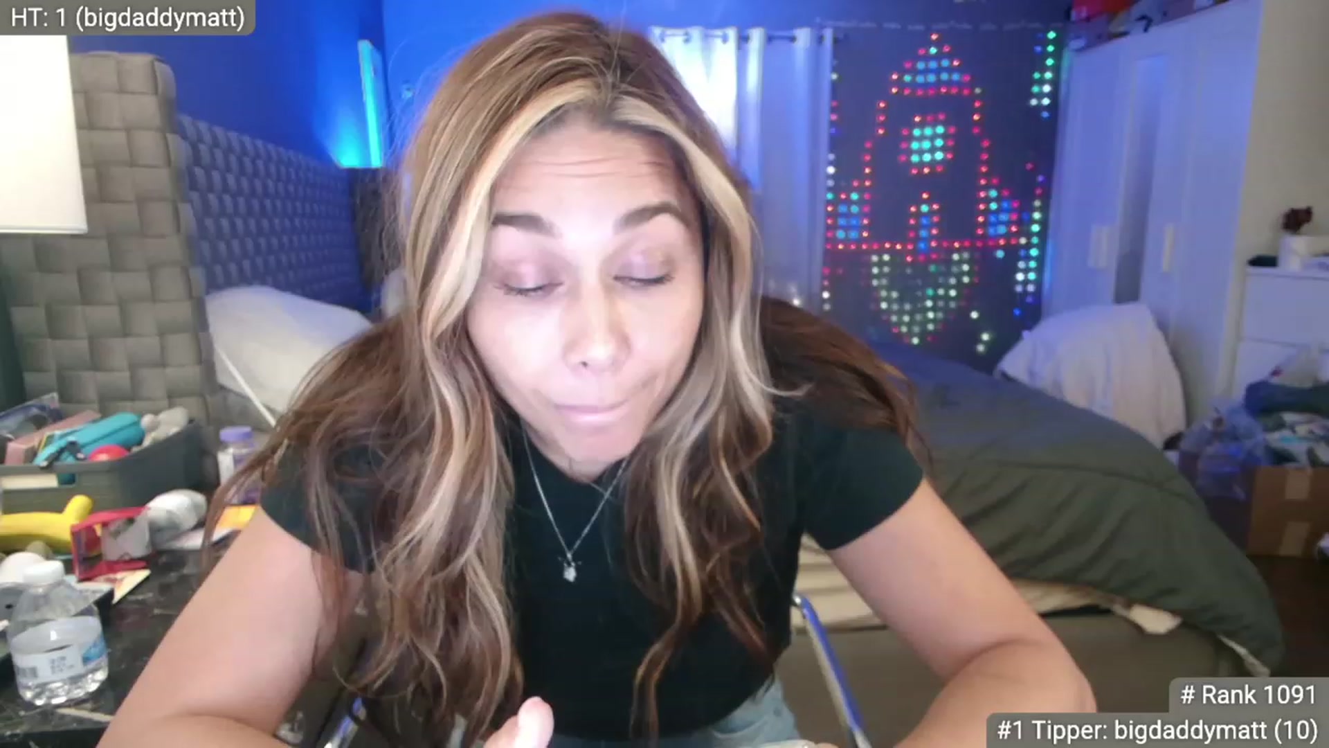 Gallery image thumbnail from Cinnabuns's myfreecams stream on, 08/08/2023, 04:44 image 9 of 20