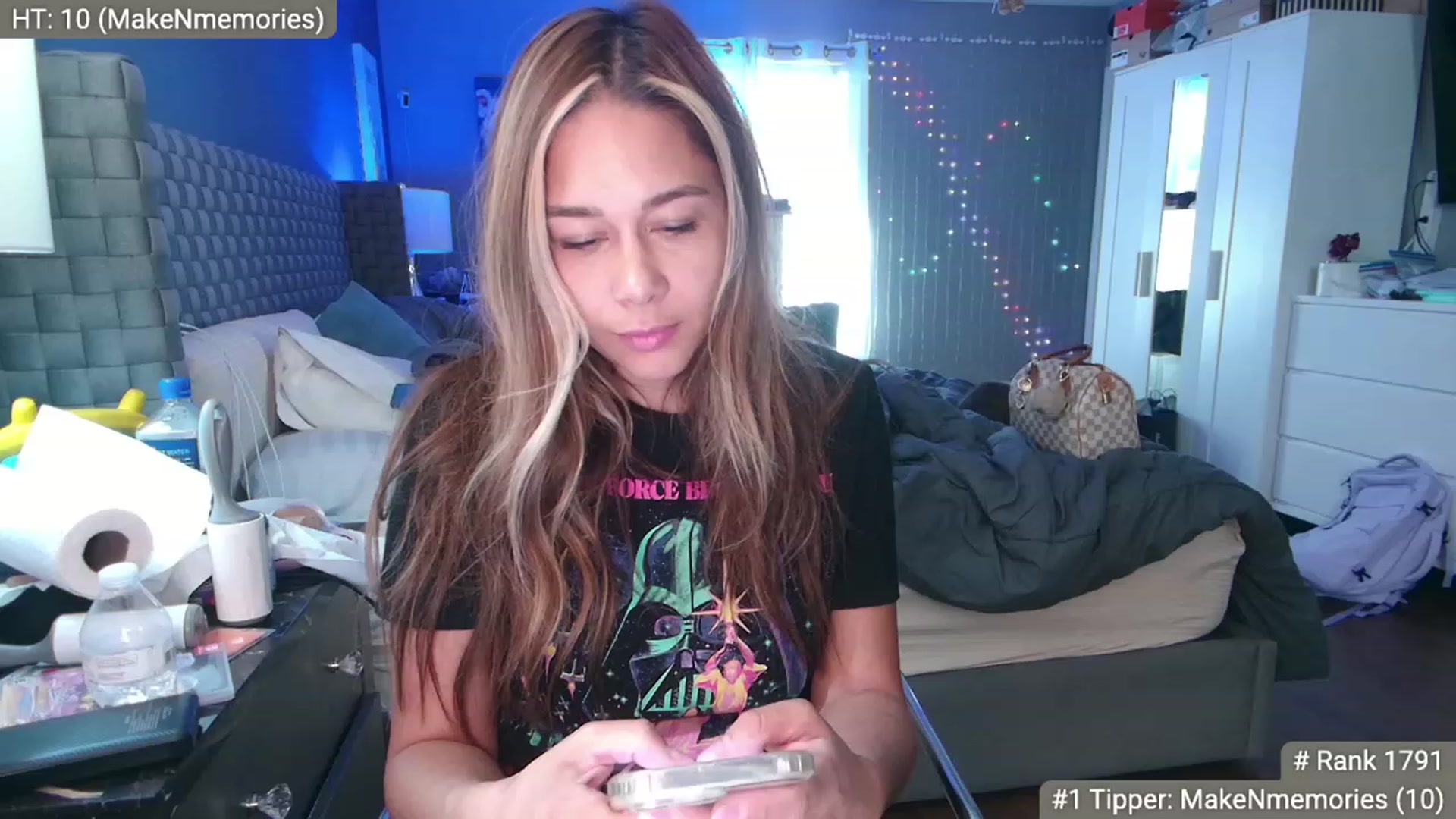 Gallery image thumbnail from Cinnabuns's myfreecams stream on, 08/29/2023, 17:00 image 6 of 20