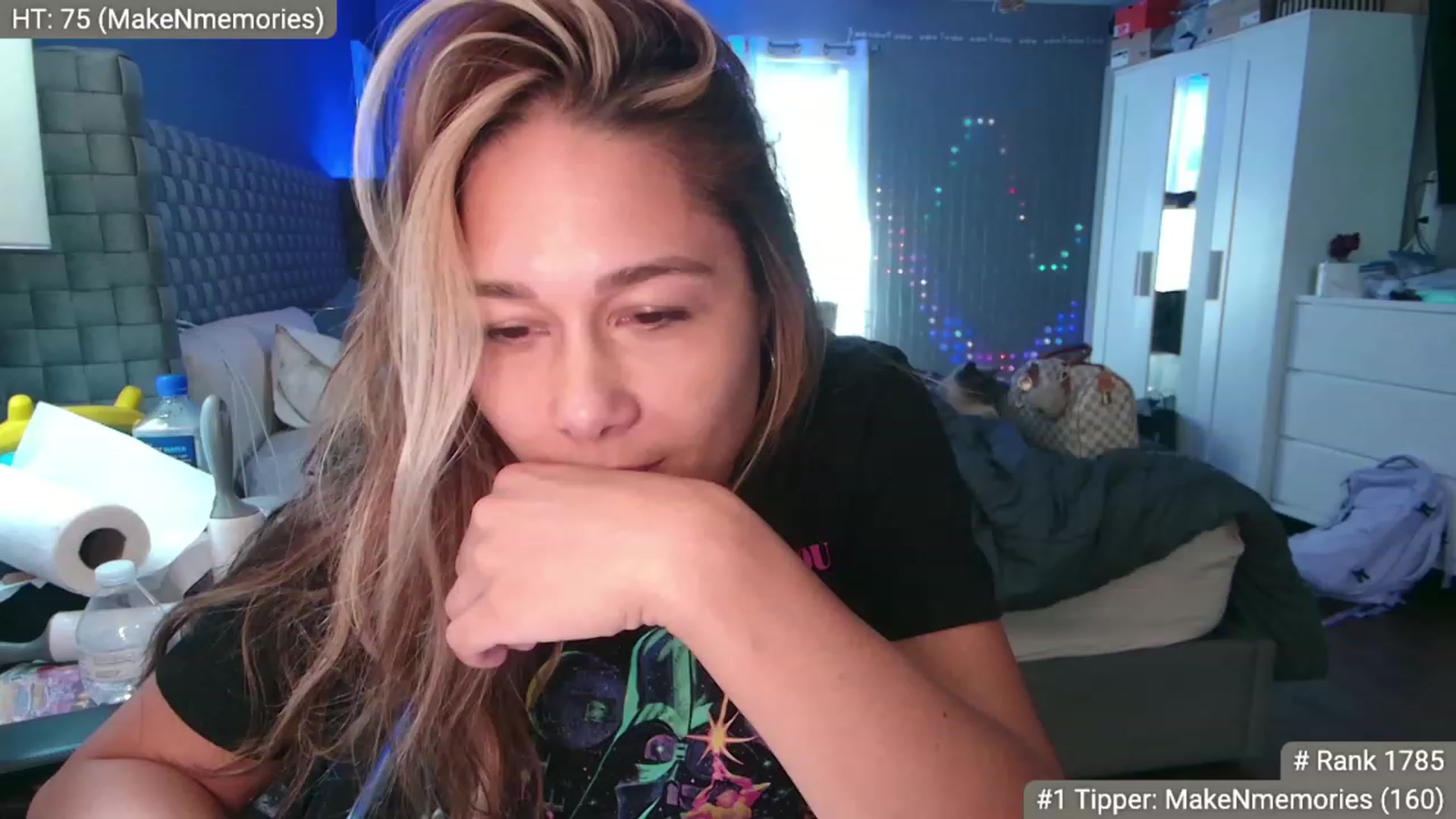 Gallery image thumbnail from Cinnabuns's myfreecams stream on, 08/29/2023, 17:00 image 19 of 20