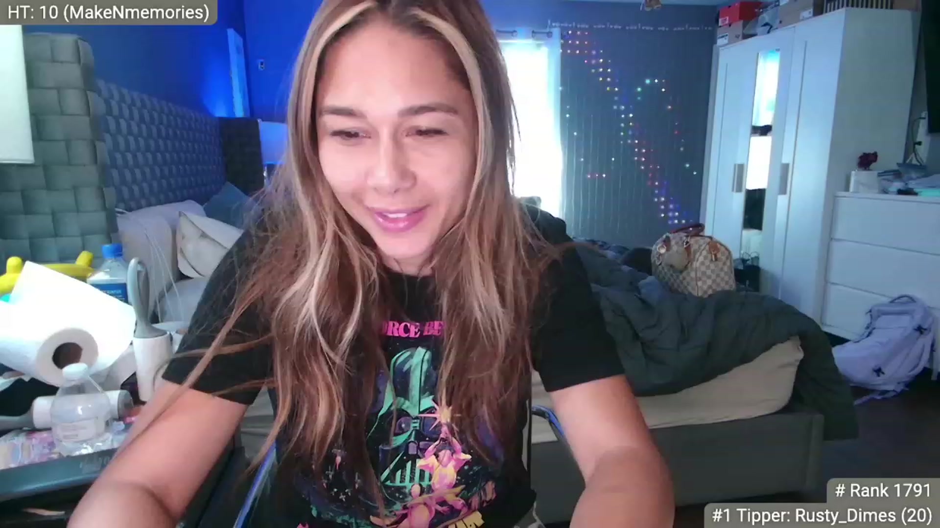 Gallery image thumbnail from Cinnabuns's myfreecams stream on, 08/29/2023, 17:00 image 9 of 20