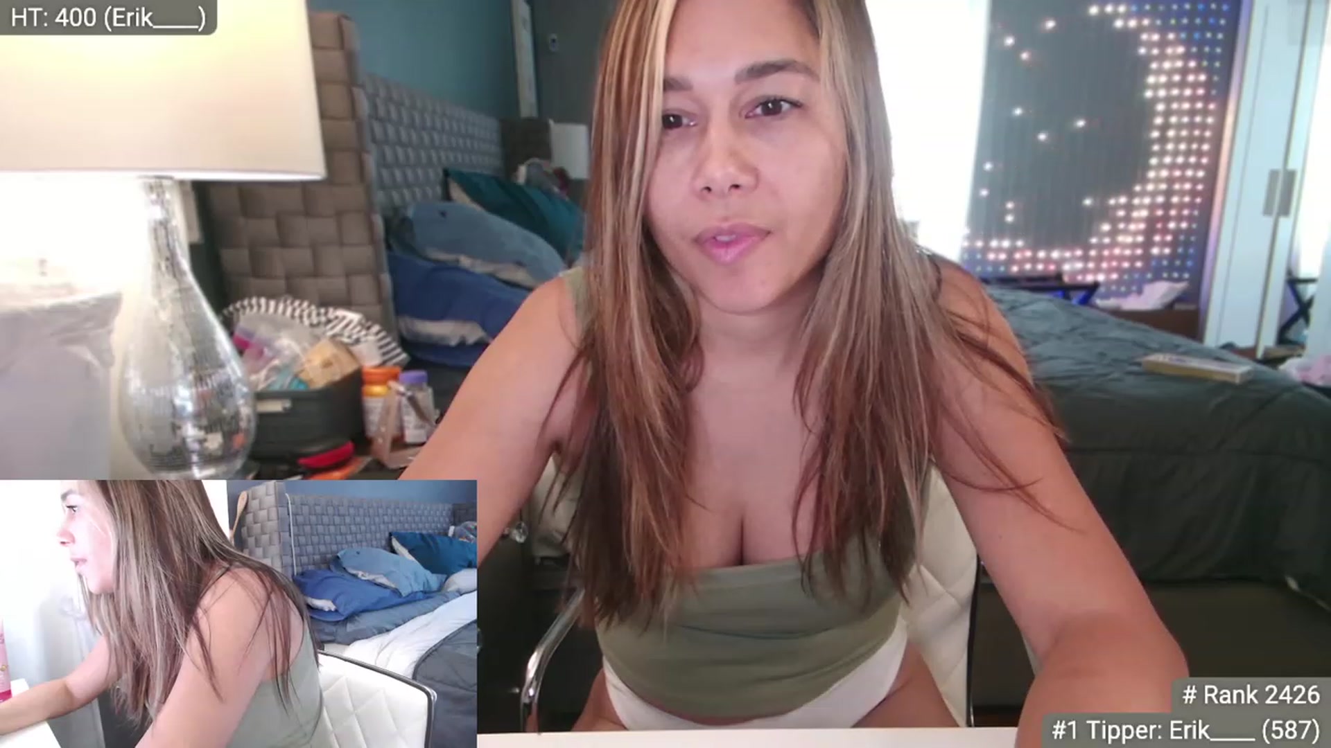 Gallery image thumbnail from Cinnabuns's myfreecams stream on, 10/03/2023, 20:23 image 11 of 20
