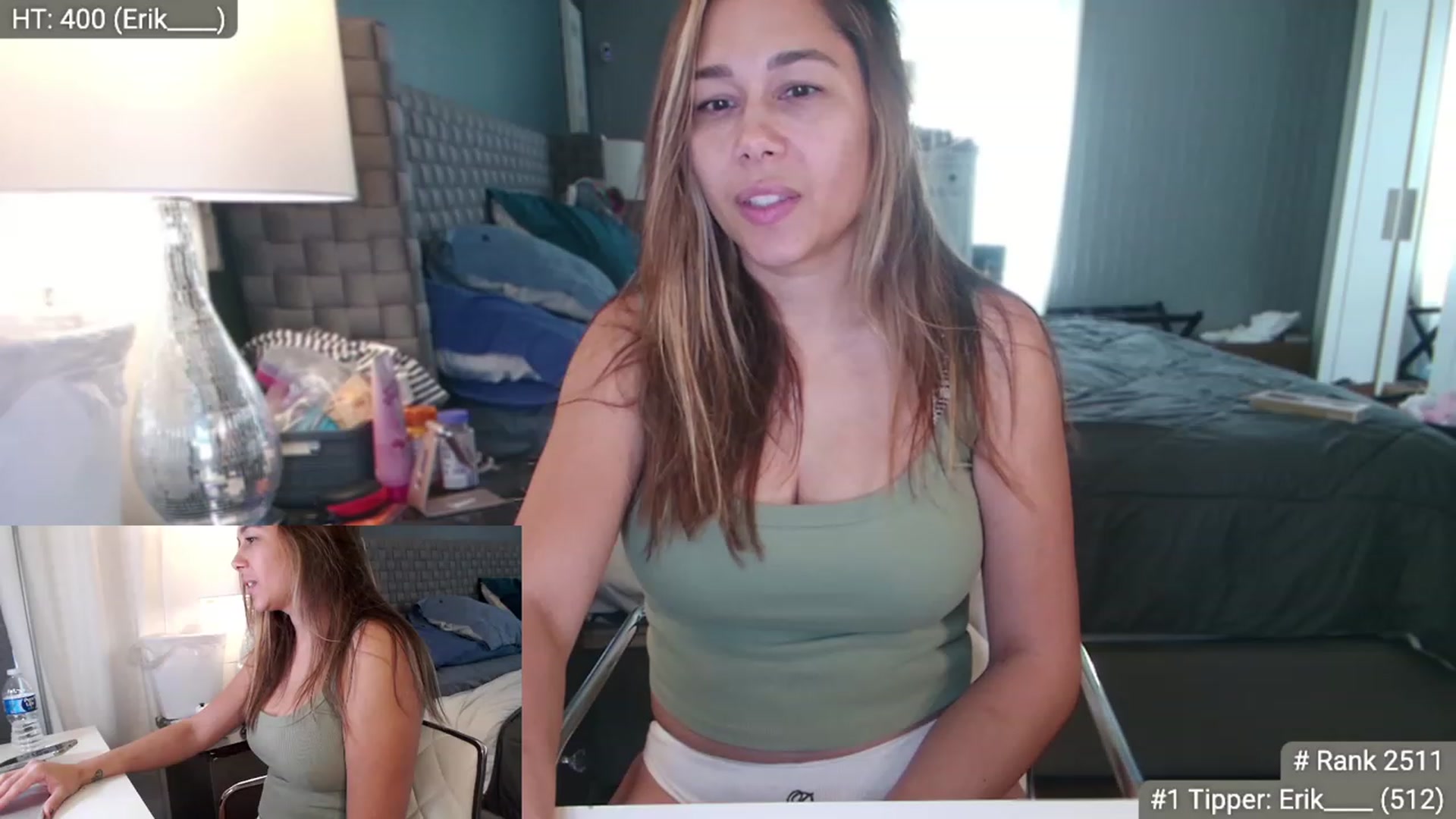 Gallery image thumbnail from Cinnabuns's myfreecams stream on, 10/03/2023, 20:23 image 8 of 20