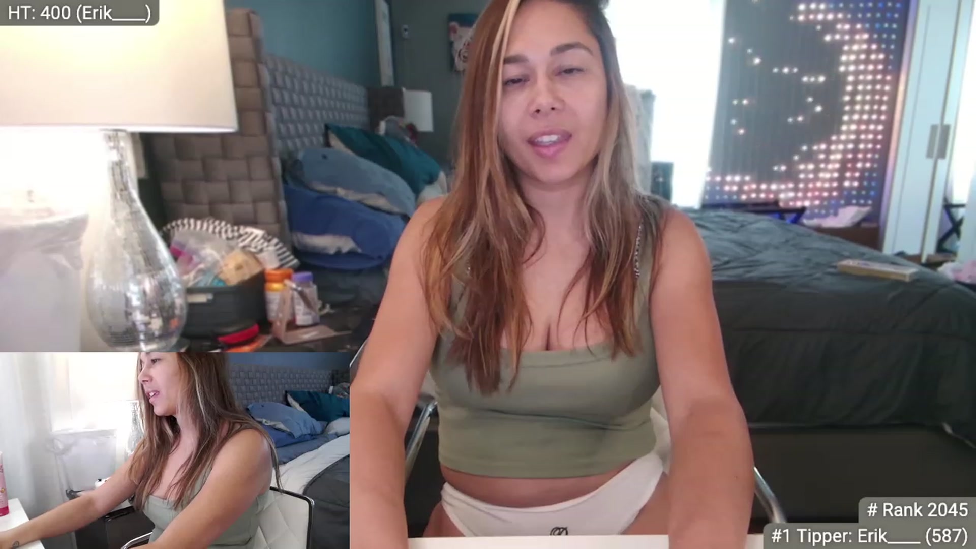 Gallery image thumbnail from Cinnabuns's myfreecams stream on, 10/03/2023, 20:23 image 12 of 20