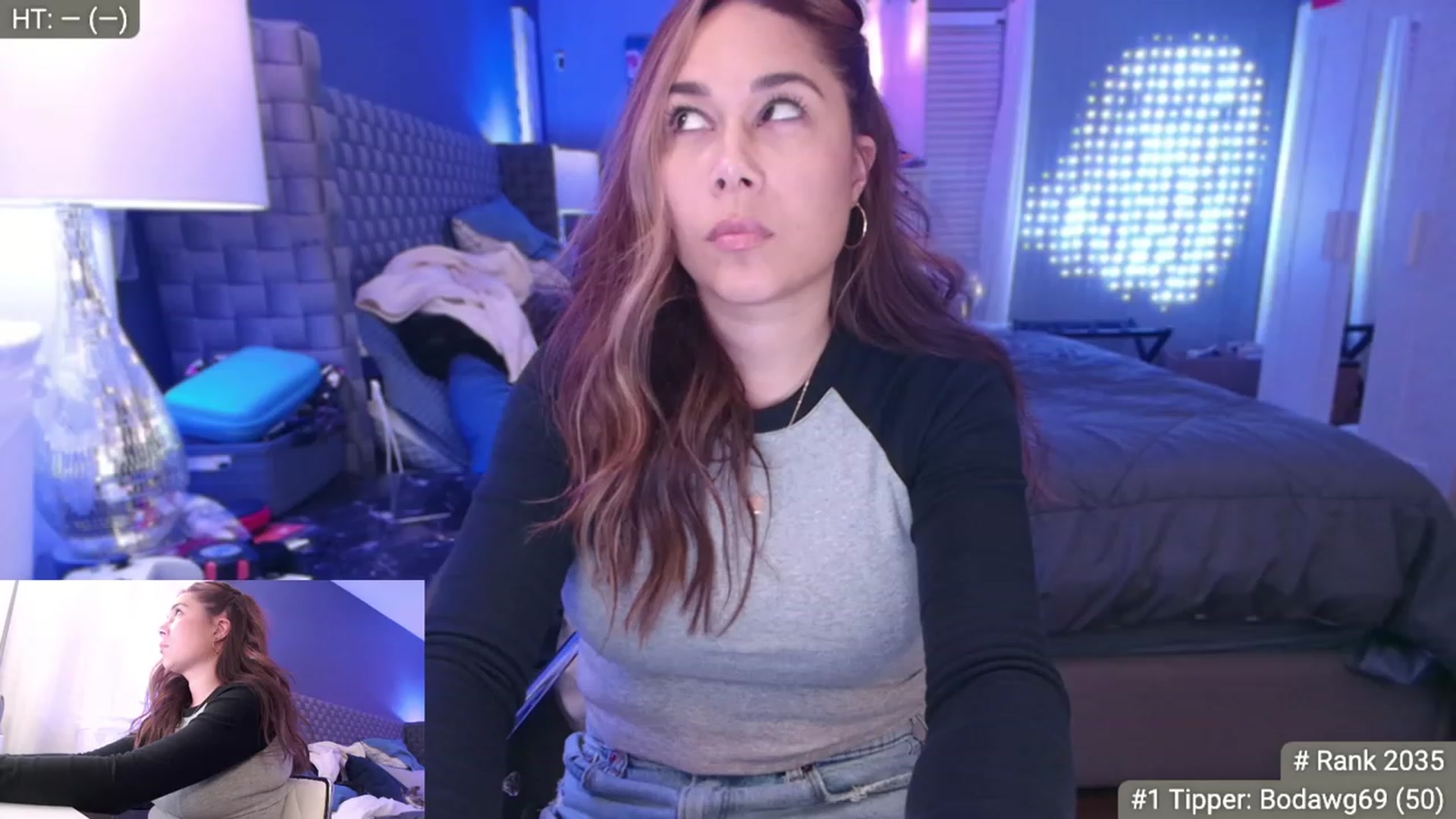 Gallery image thumbnail from Cinnabuns's myfreecams stream on, 10/19/2023, 06:49 image 3 of 20