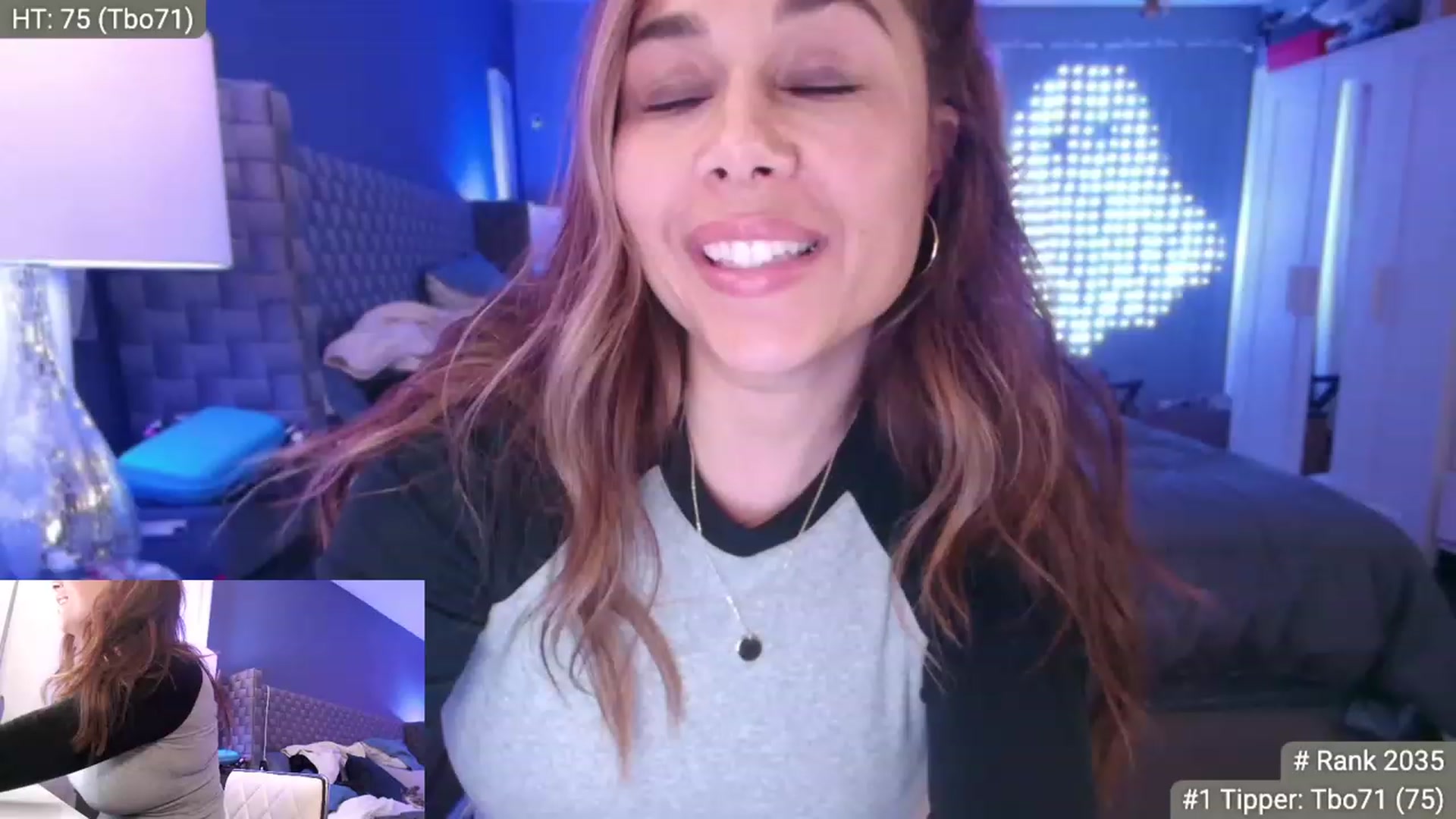 Gallery image thumbnail from Cinnabuns's myfreecams stream on, 10/19/2023, 06:49 image 6 of 20