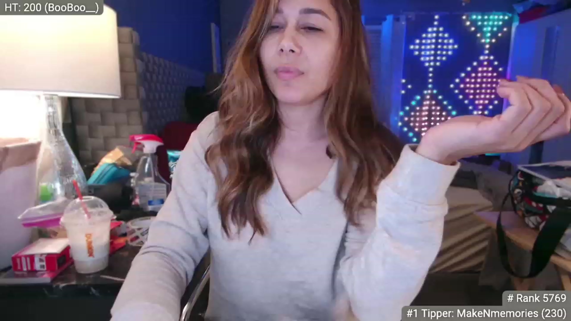 Gallery image thumbnail from Cinnabuns's myfreecams stream on, 11/18/2023, 01:28 image 5 of 20