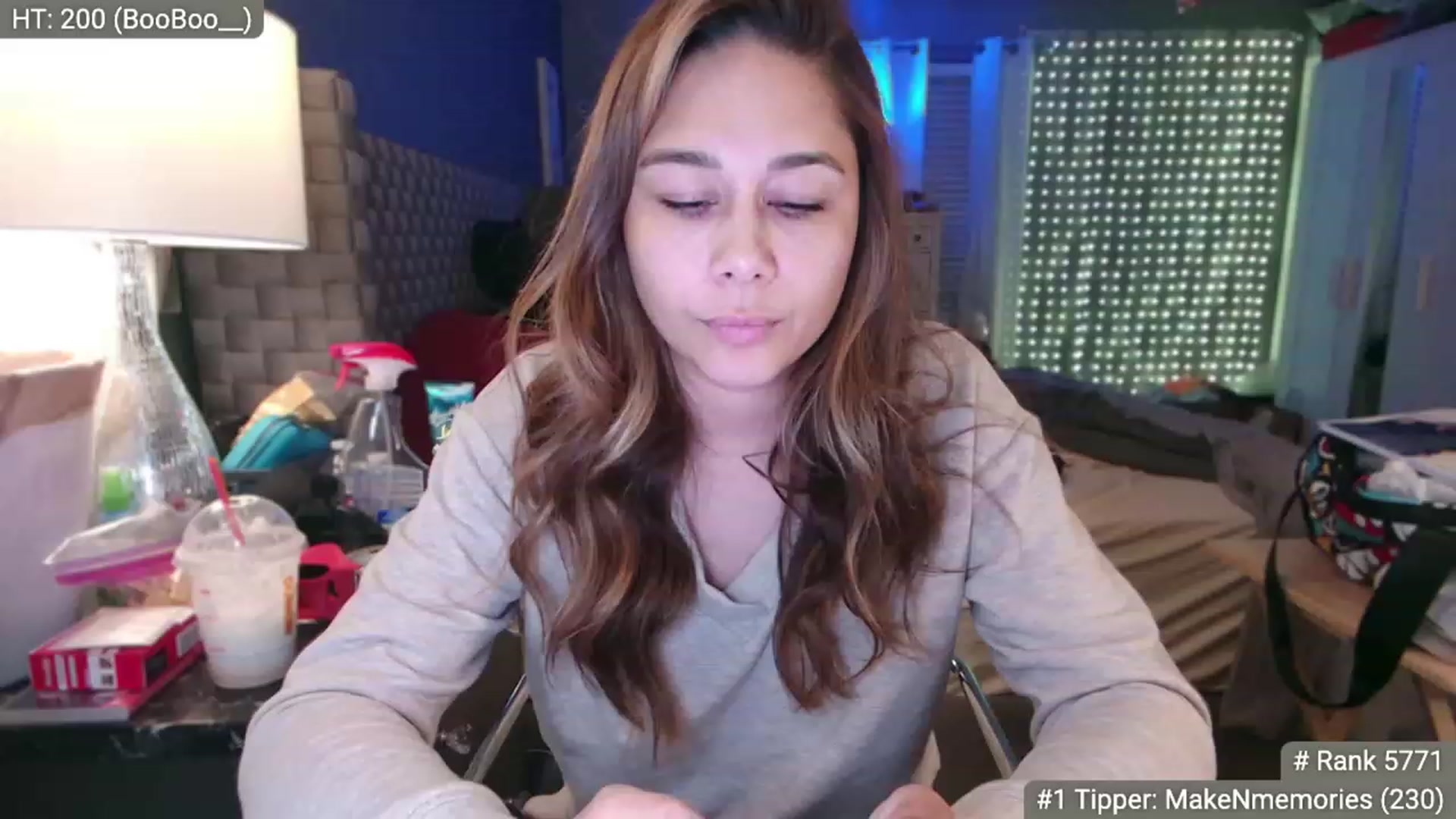Gallery image thumbnail from Cinnabuns's myfreecams stream on, 11/18/2023, 01:28 image 16 of 20